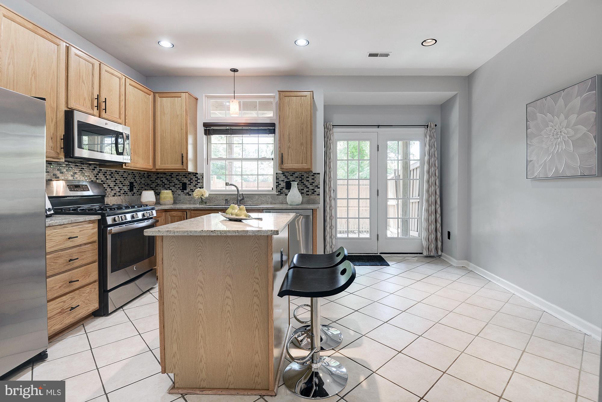 CEDAR LAKES - Residential