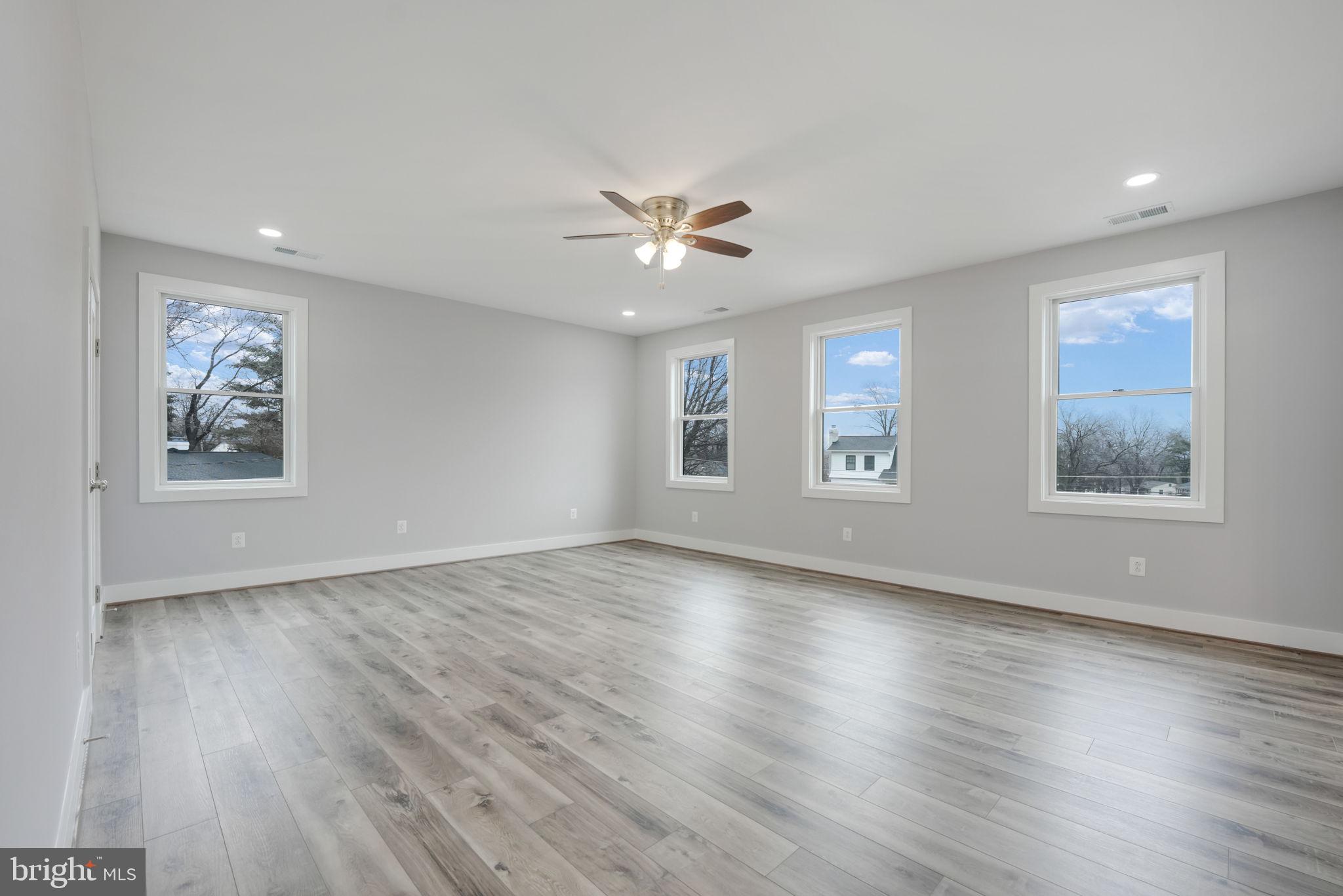 PIMMIT HILLS - Residential