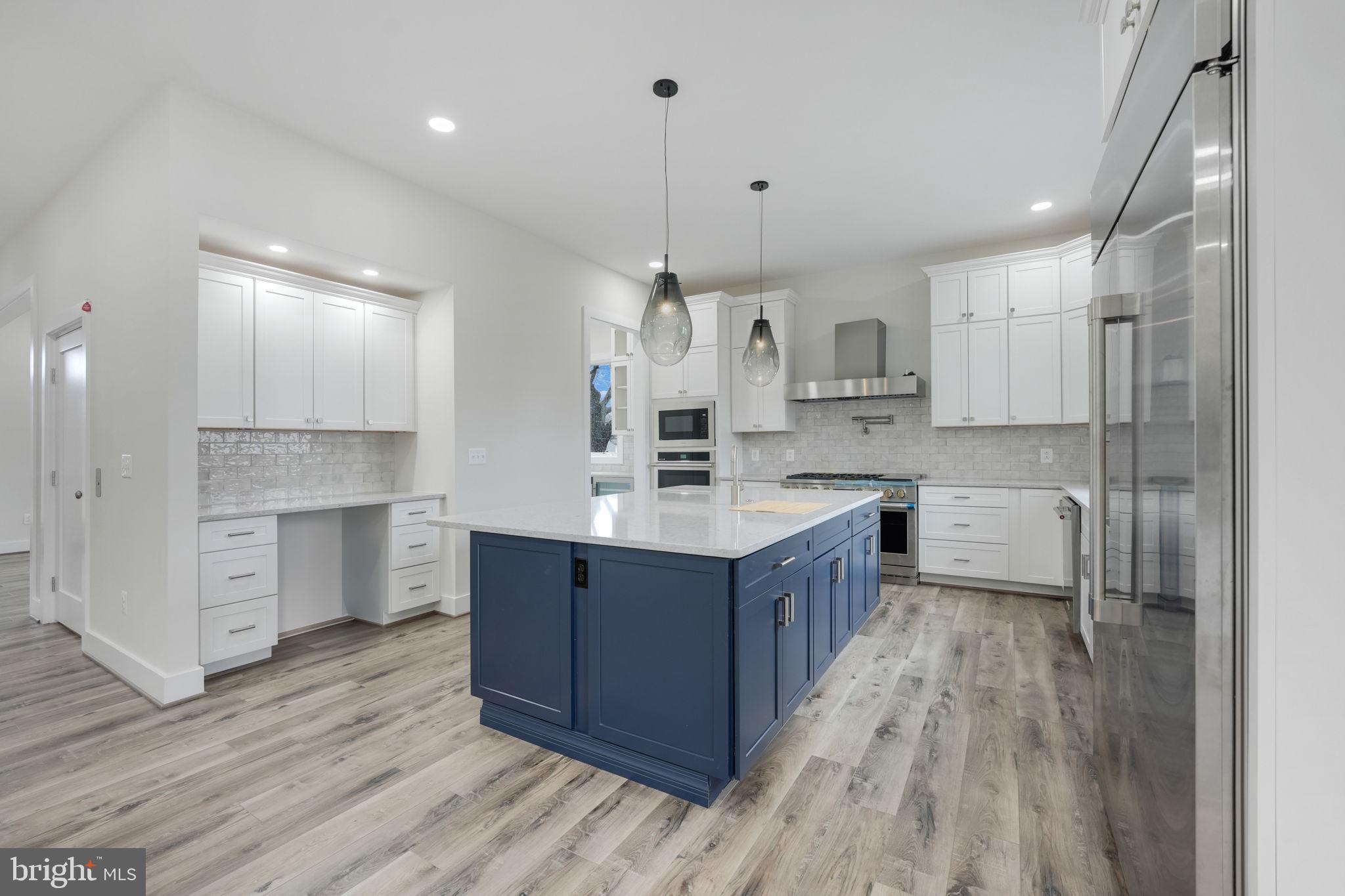 PIMMIT HILLS - Residential