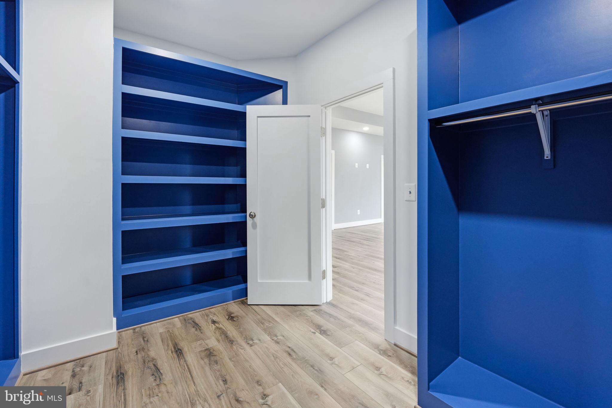 PIMMIT HILLS - Residential