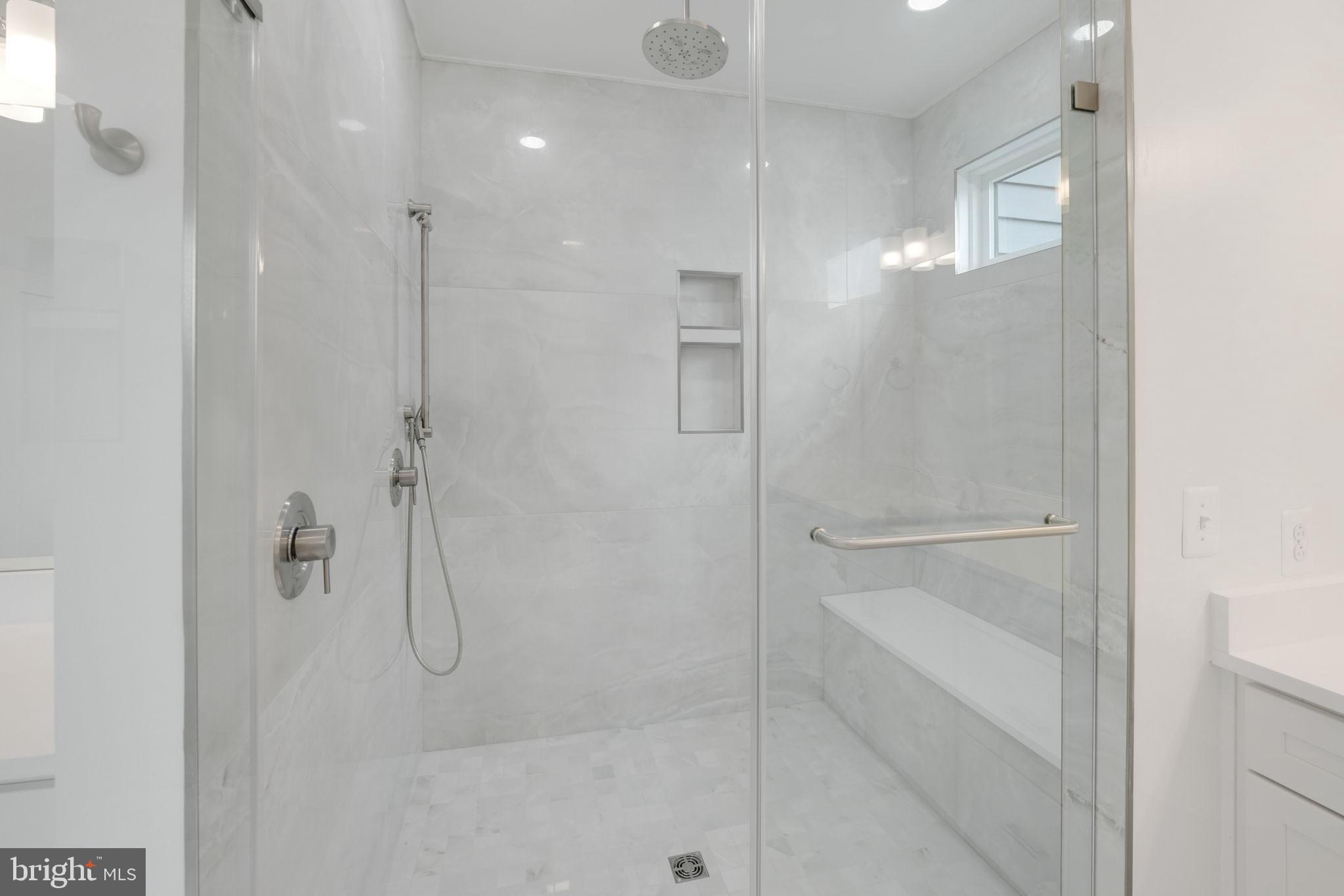 PIMMIT HILLS - Residential