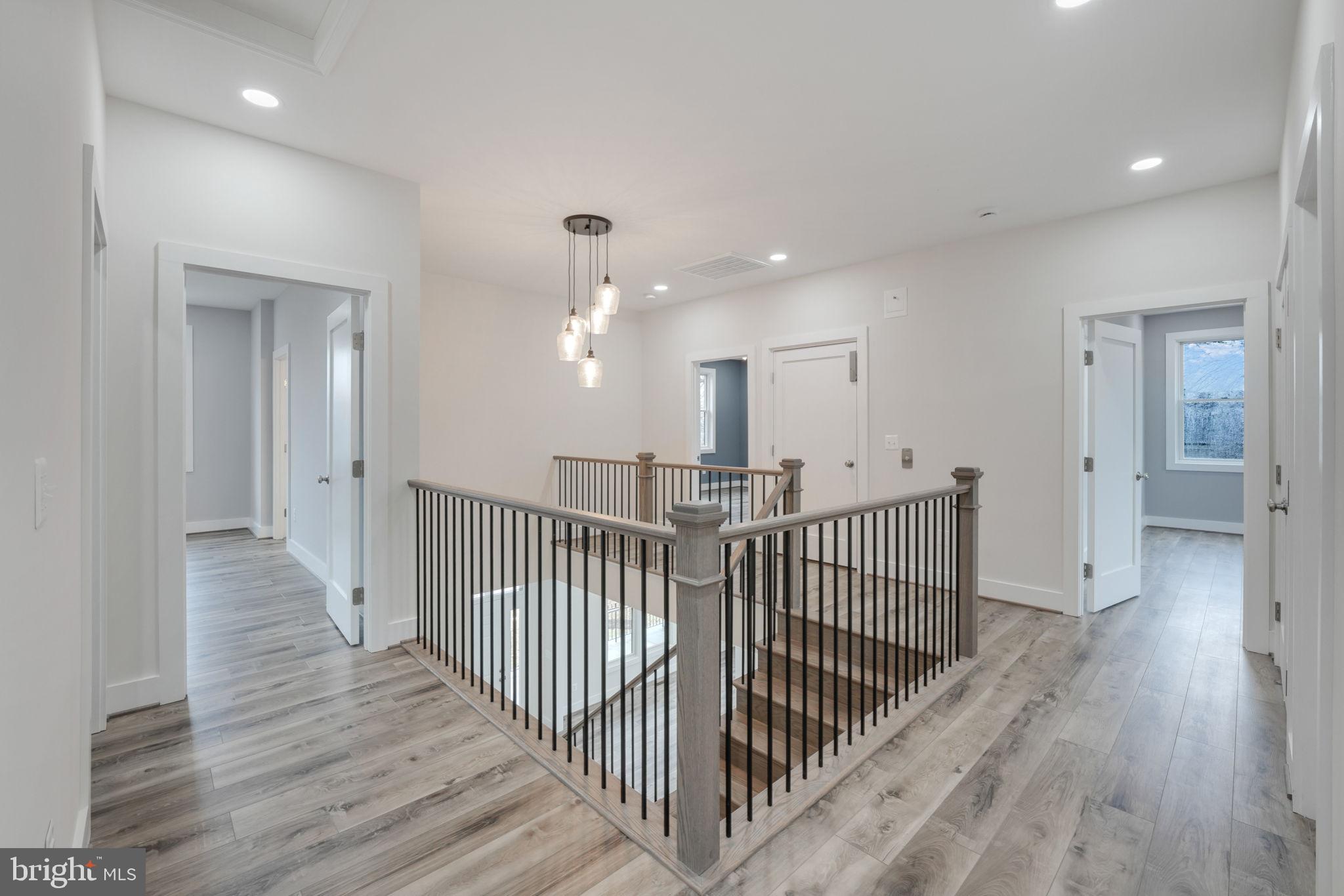 PIMMIT HILLS - Residential