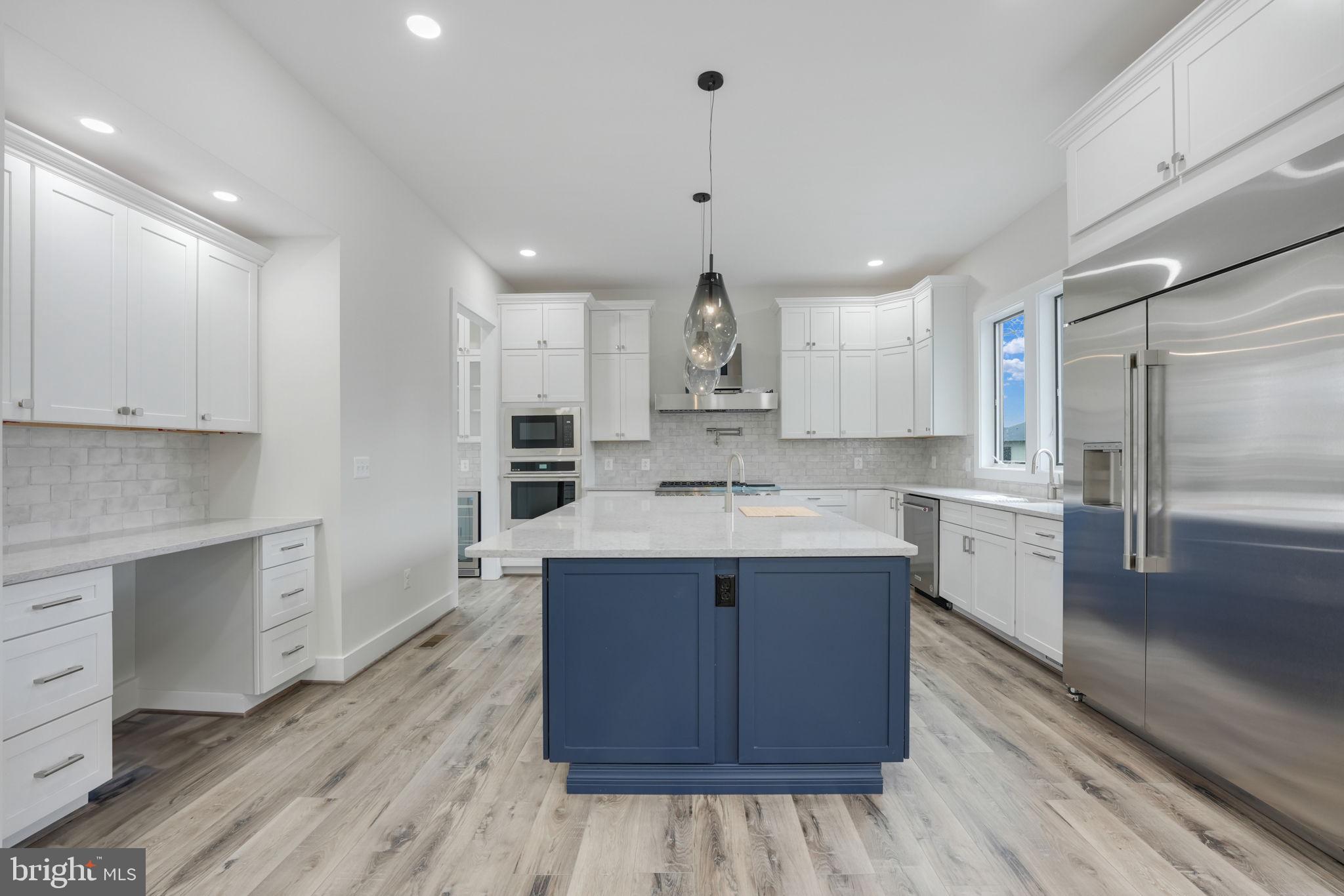 PIMMIT HILLS - Residential