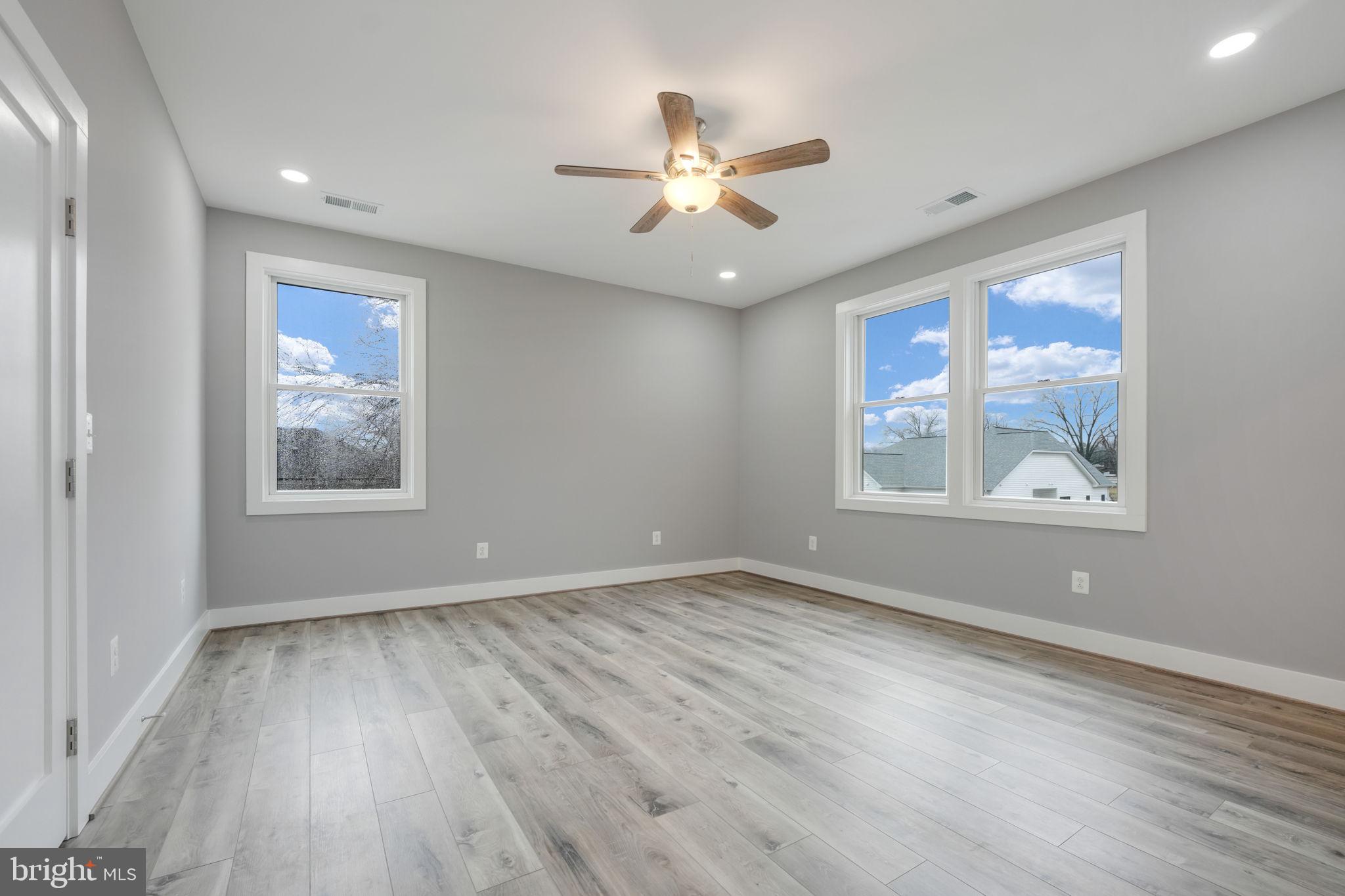 PIMMIT HILLS - Residential