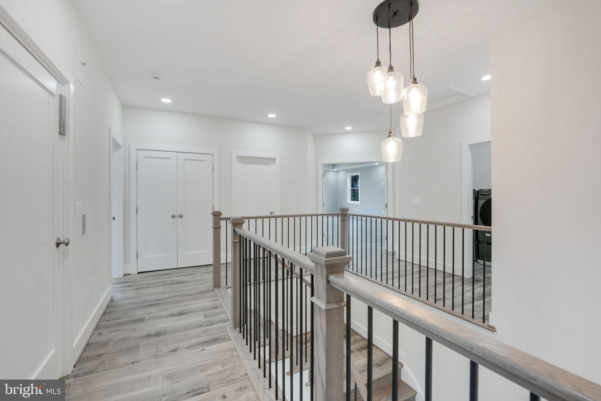 PIMMIT HILLS - Residential