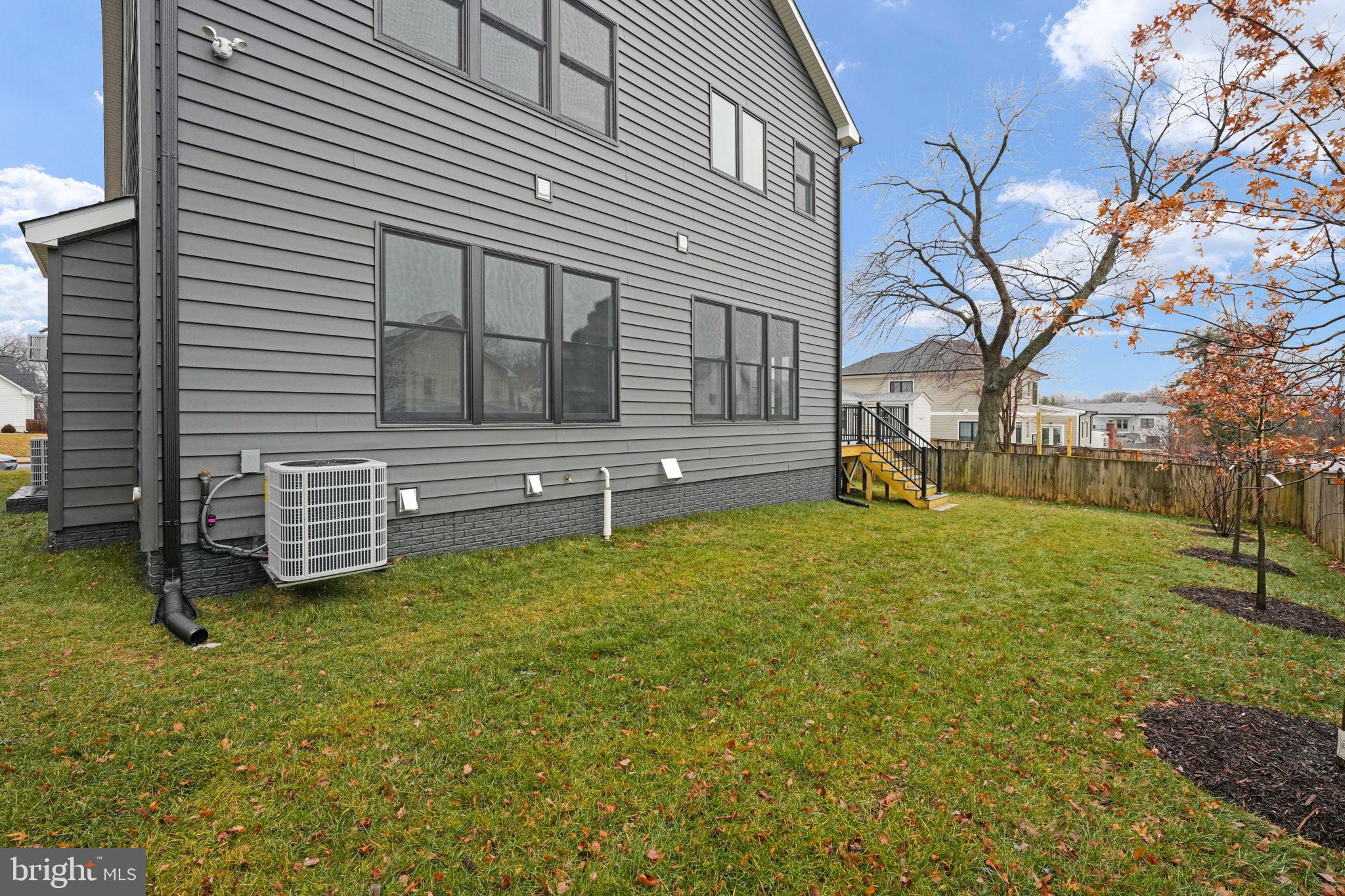 PIMMIT HILLS - Residential