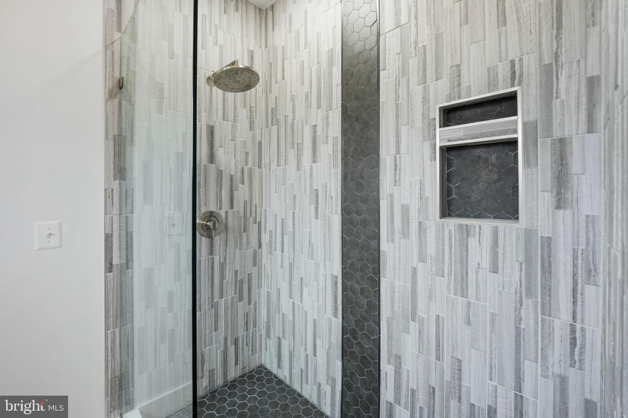 PIMMIT HILLS - Residential