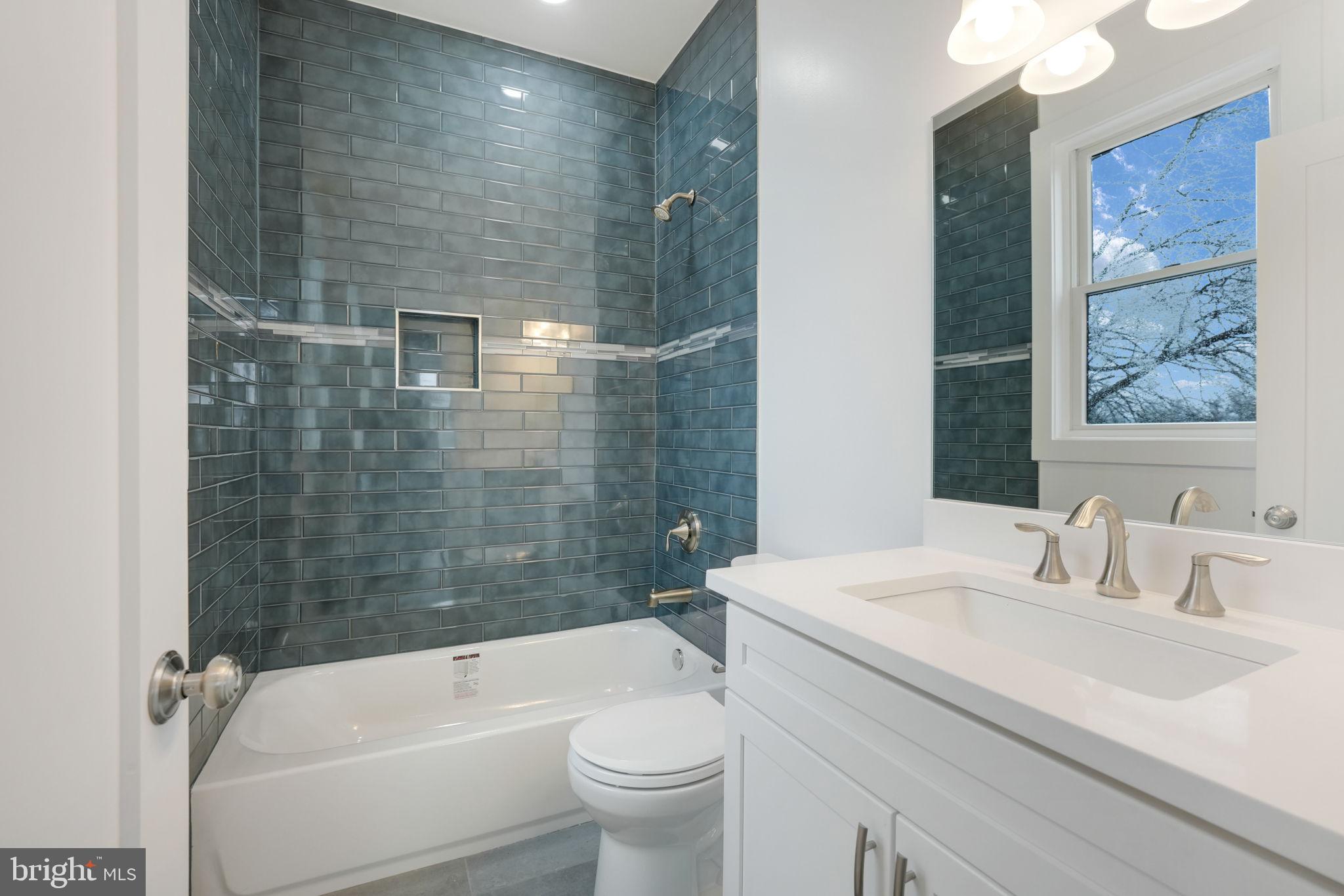 PIMMIT HILLS - Residential