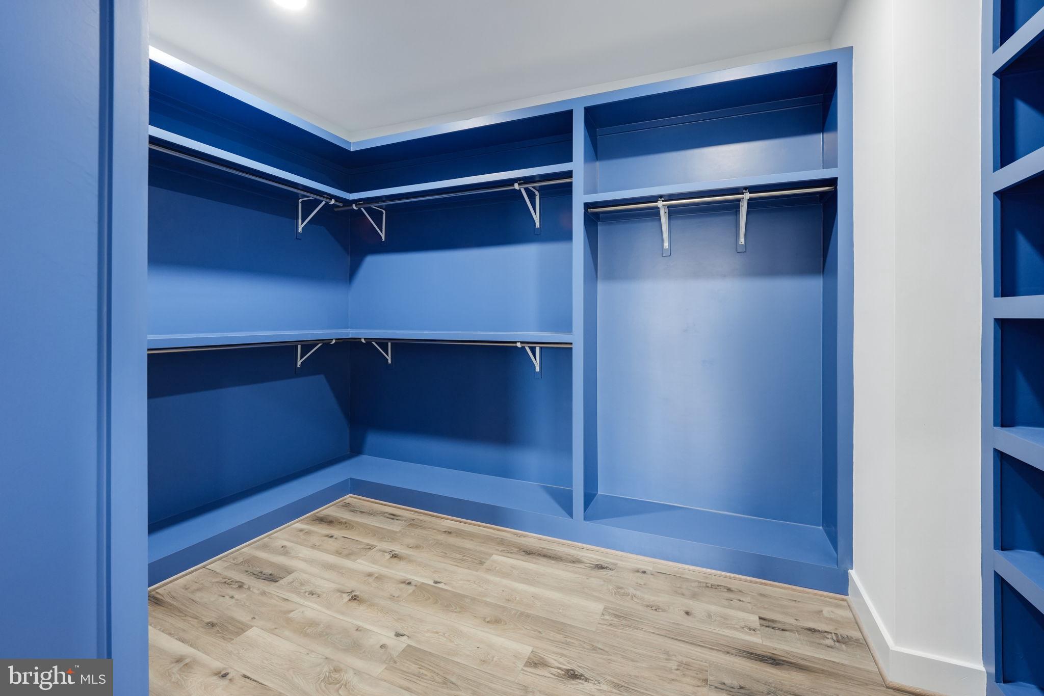 PIMMIT HILLS - Residential