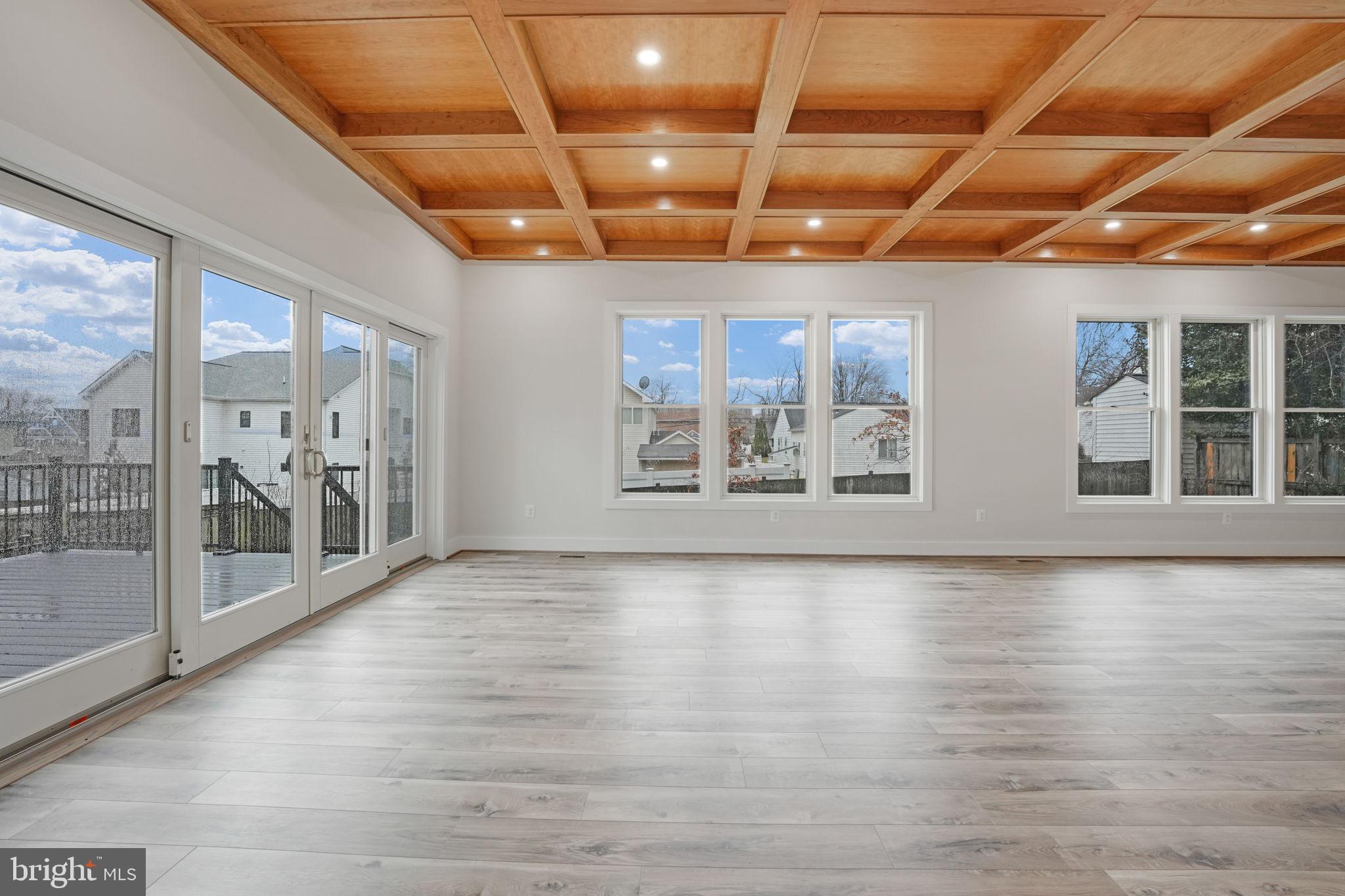 PIMMIT HILLS - Residential