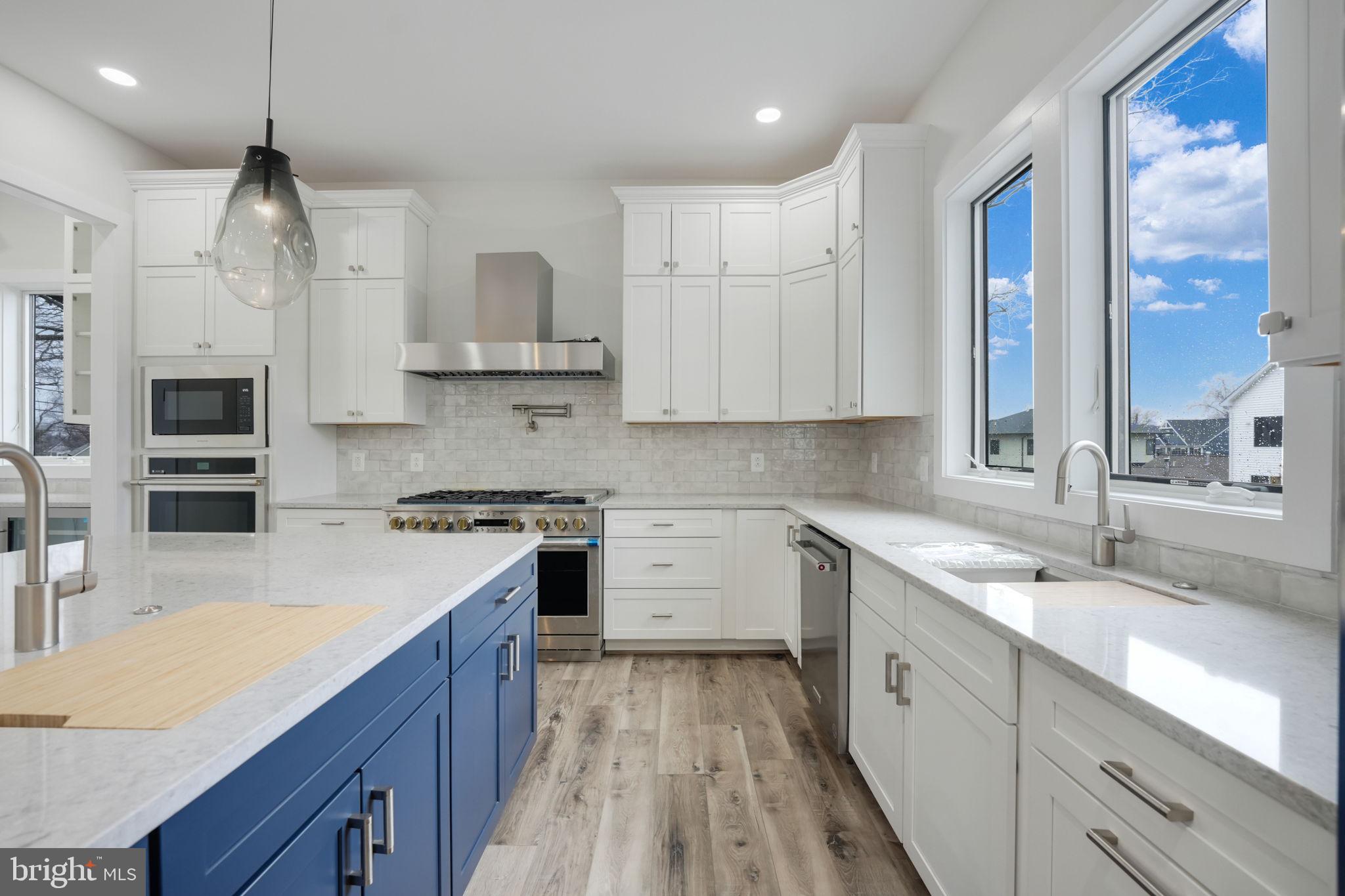 PIMMIT HILLS - Residential