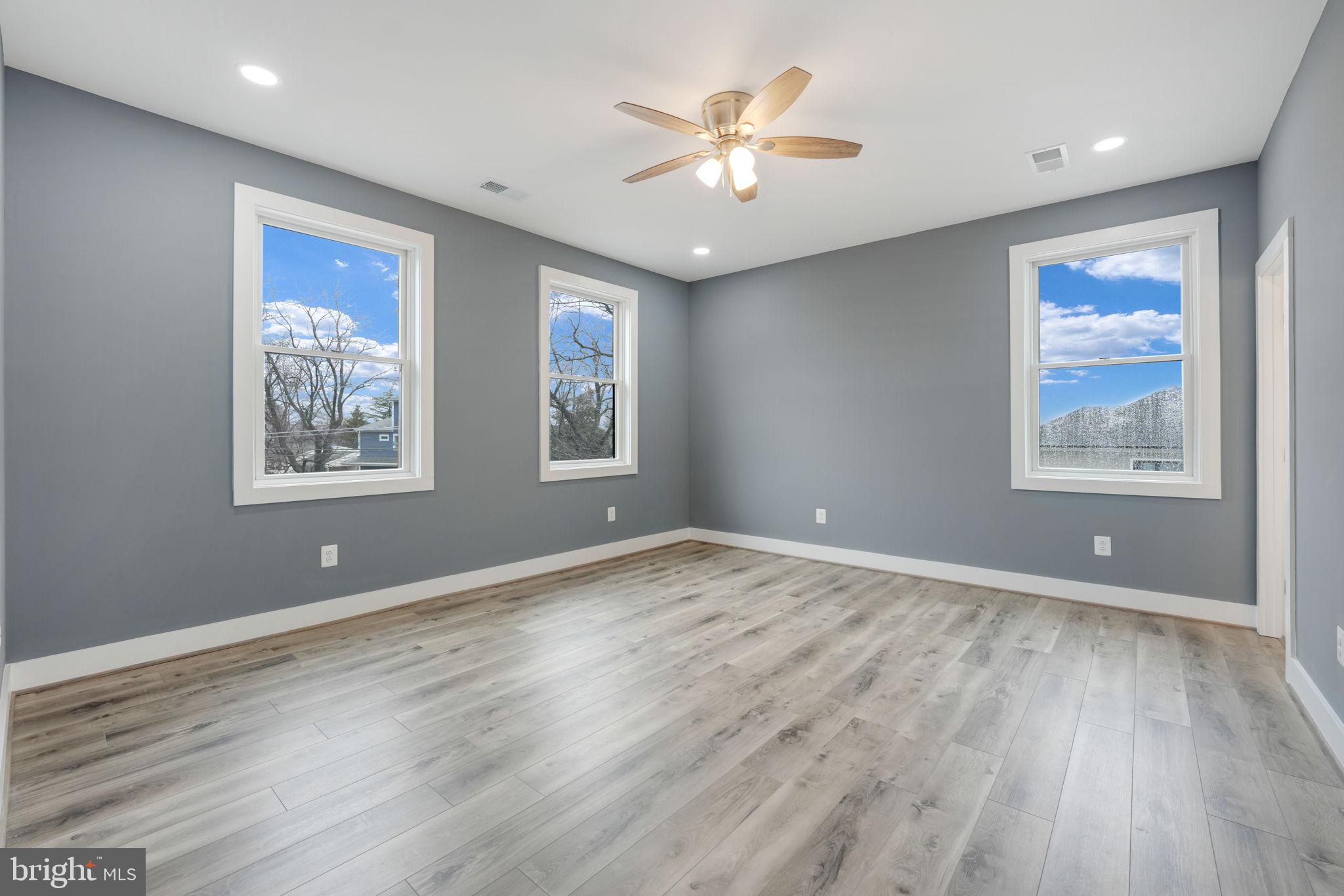 PIMMIT HILLS - Residential