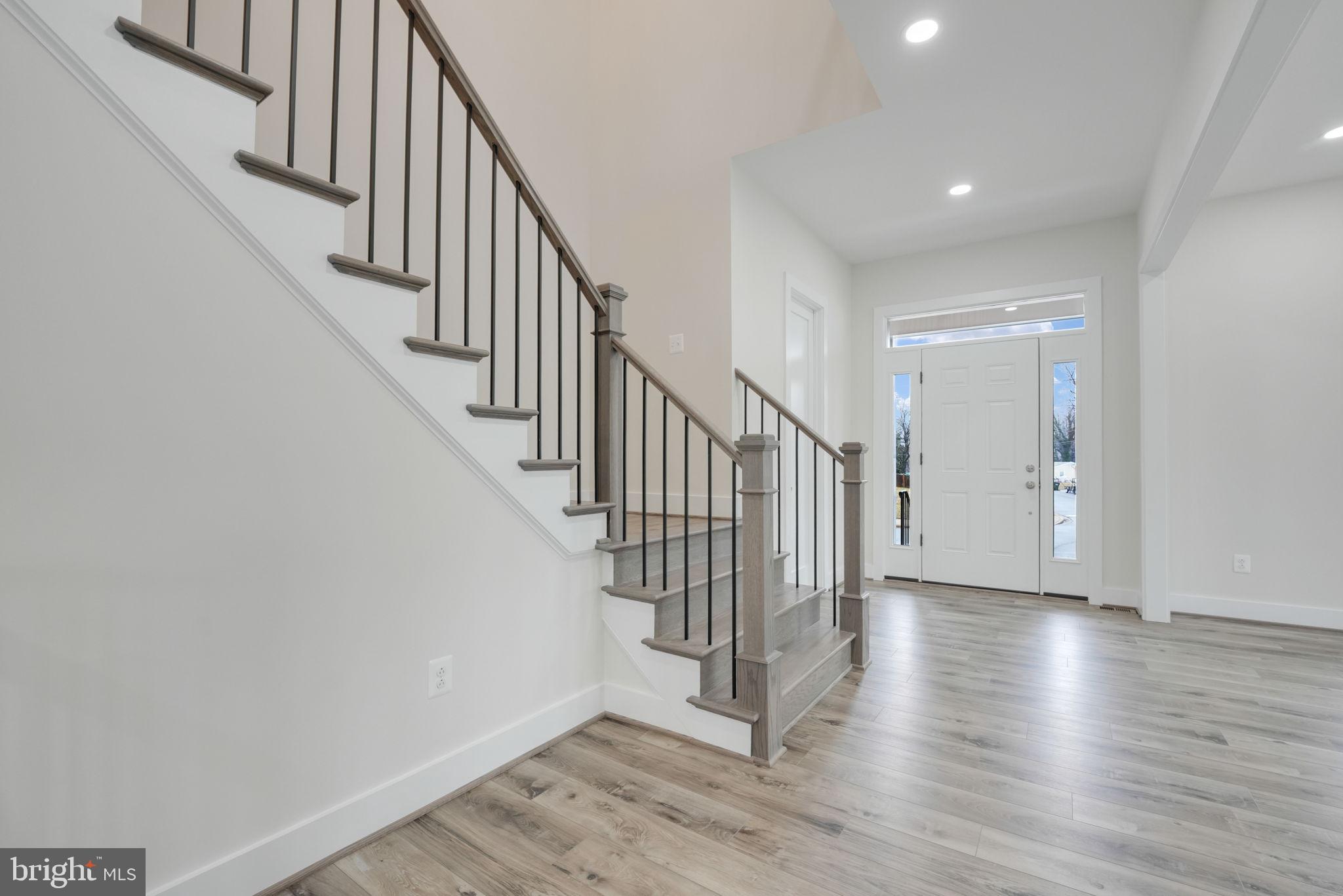 PIMMIT HILLS - Residential