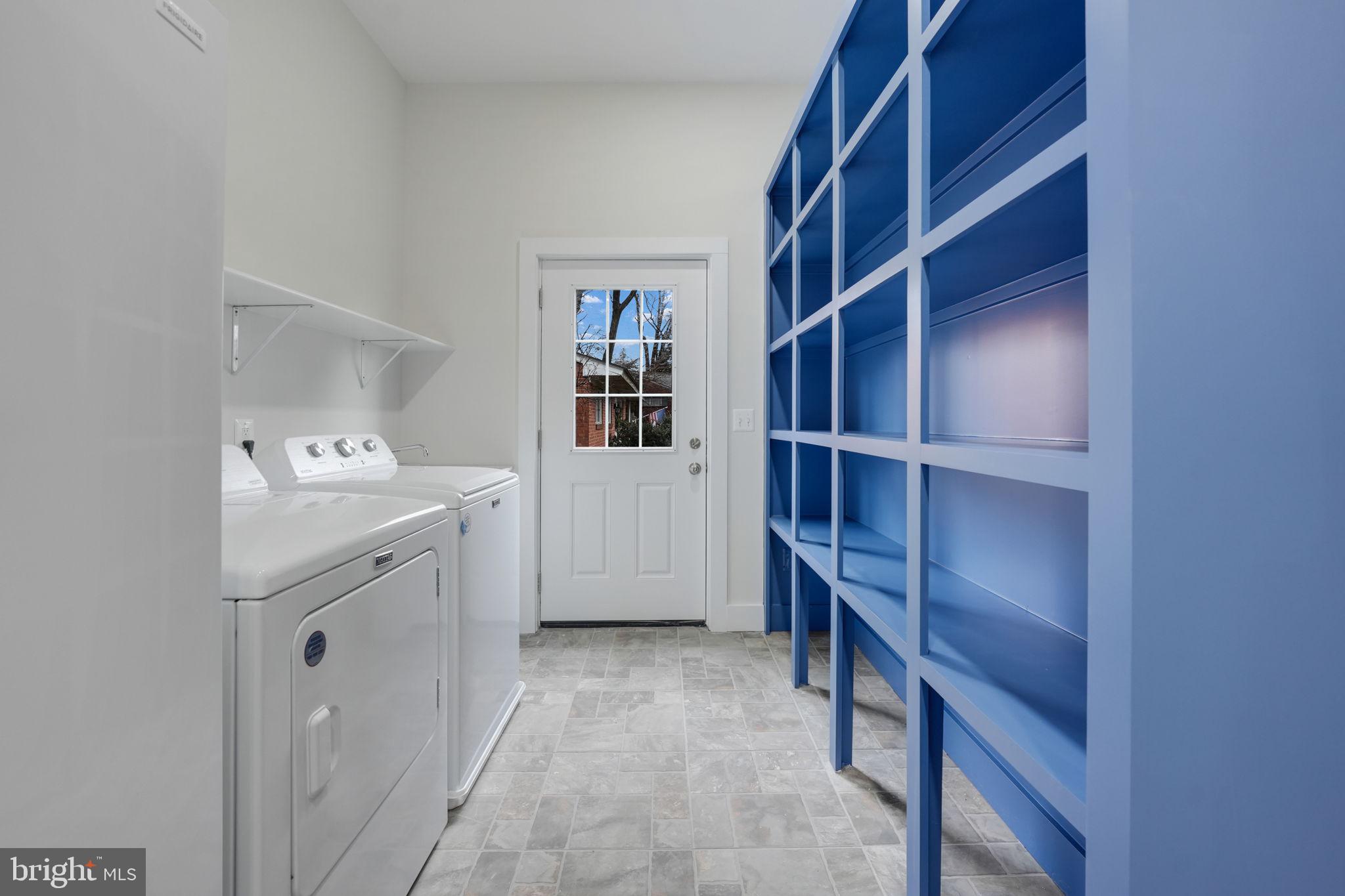 PIMMIT HILLS - Residential