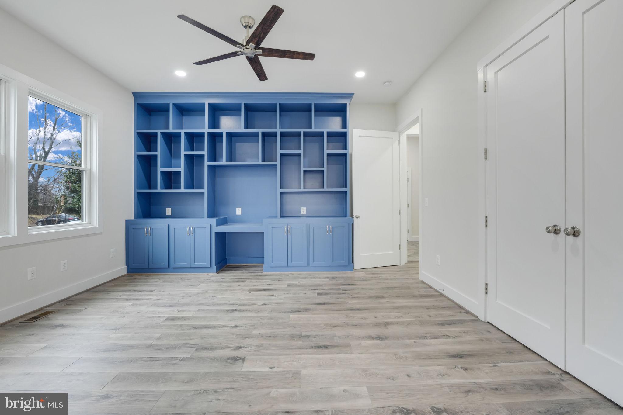 PIMMIT HILLS - Residential