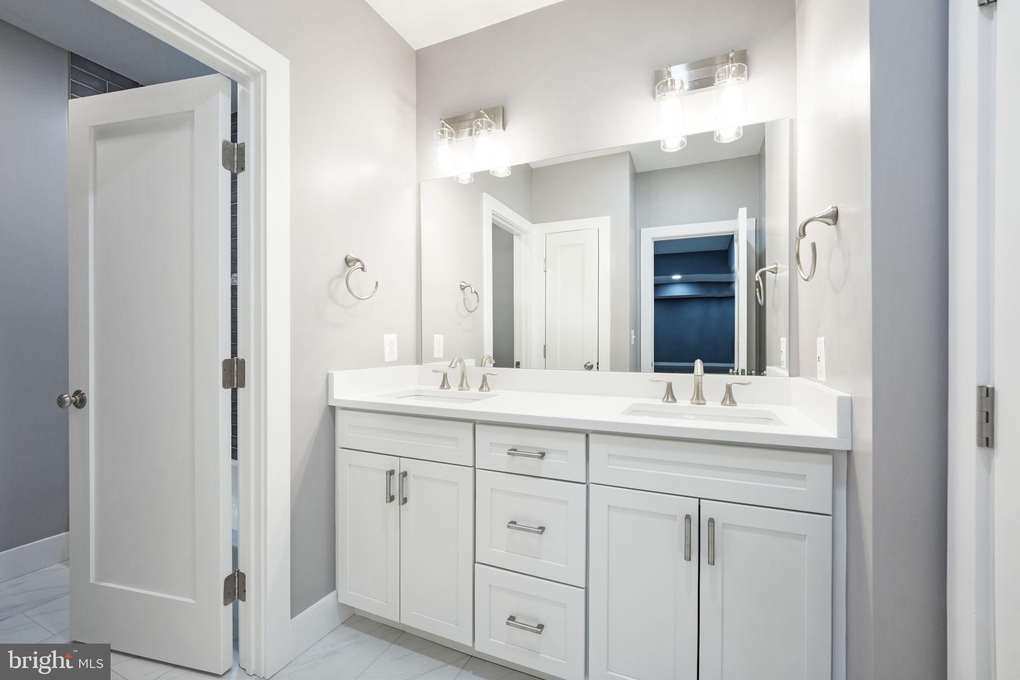 PIMMIT HILLS - Residential