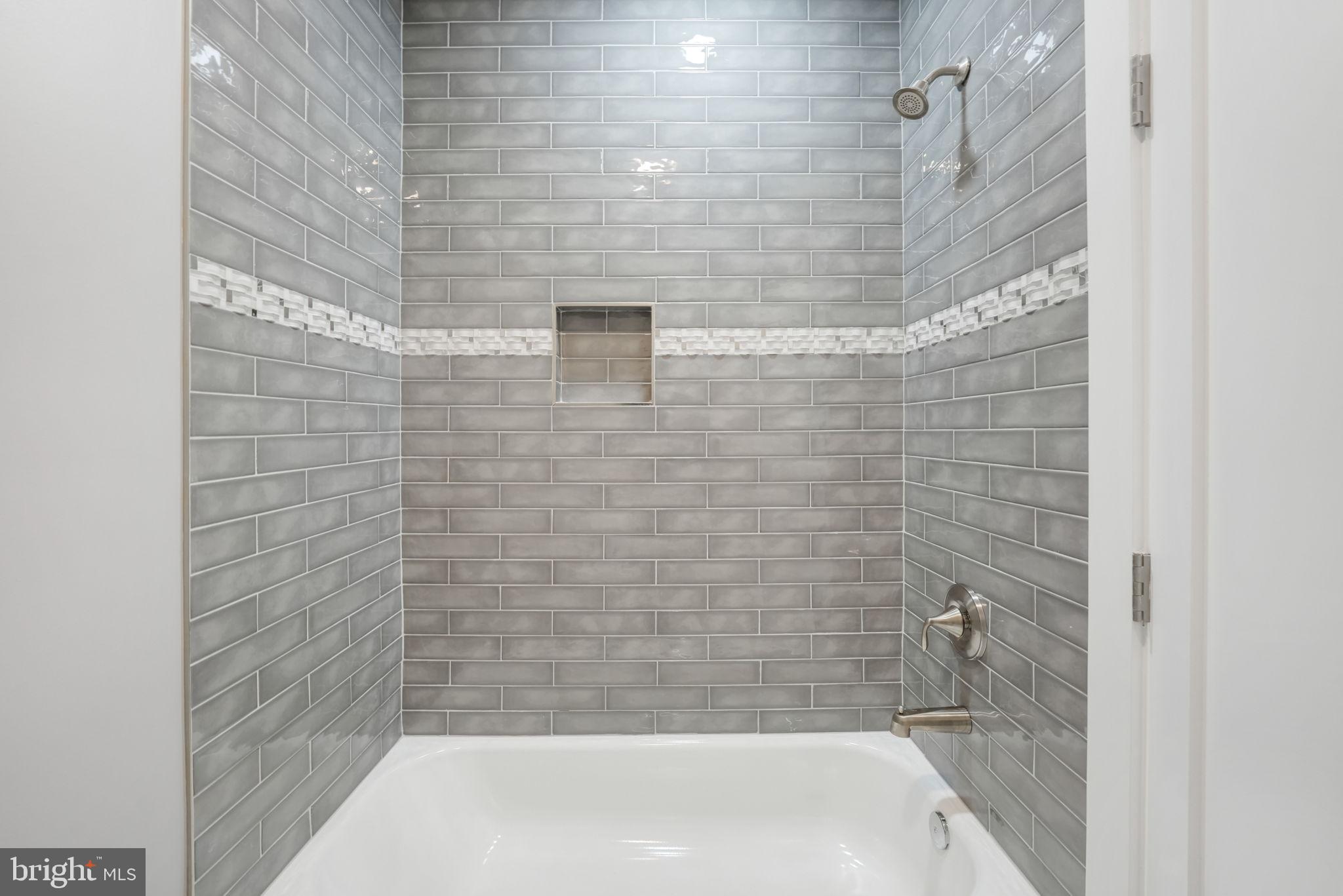 PIMMIT HILLS - Residential