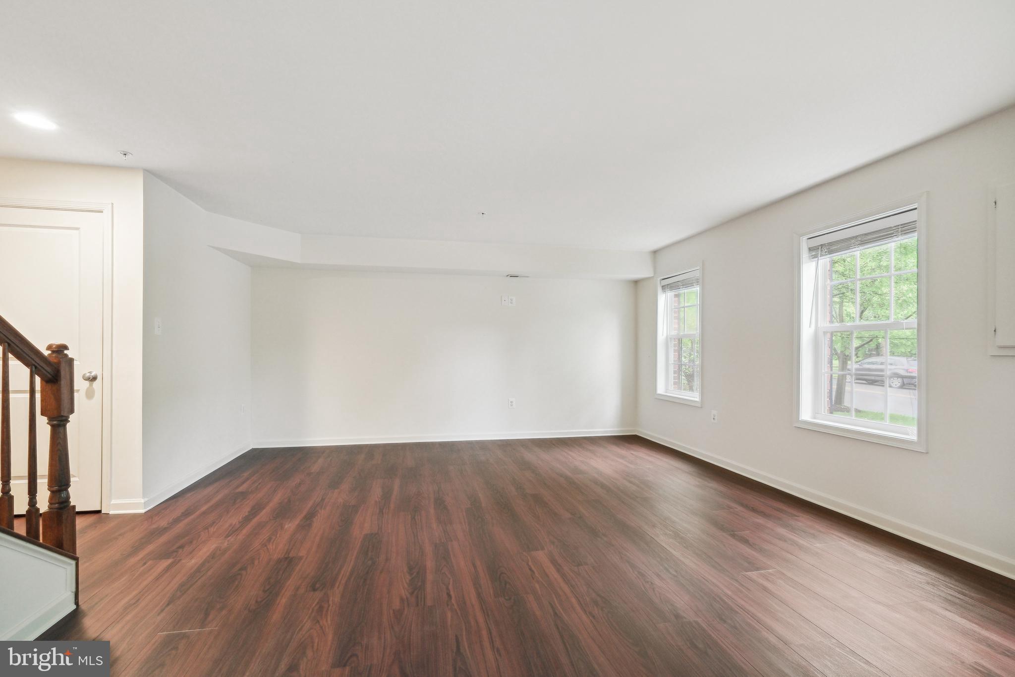 POPLAR RUN - Residential Lease