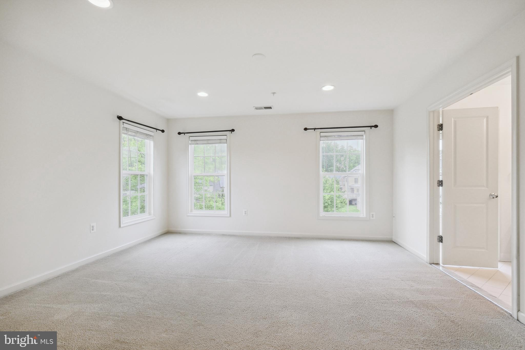 POPLAR RUN - Residential Lease