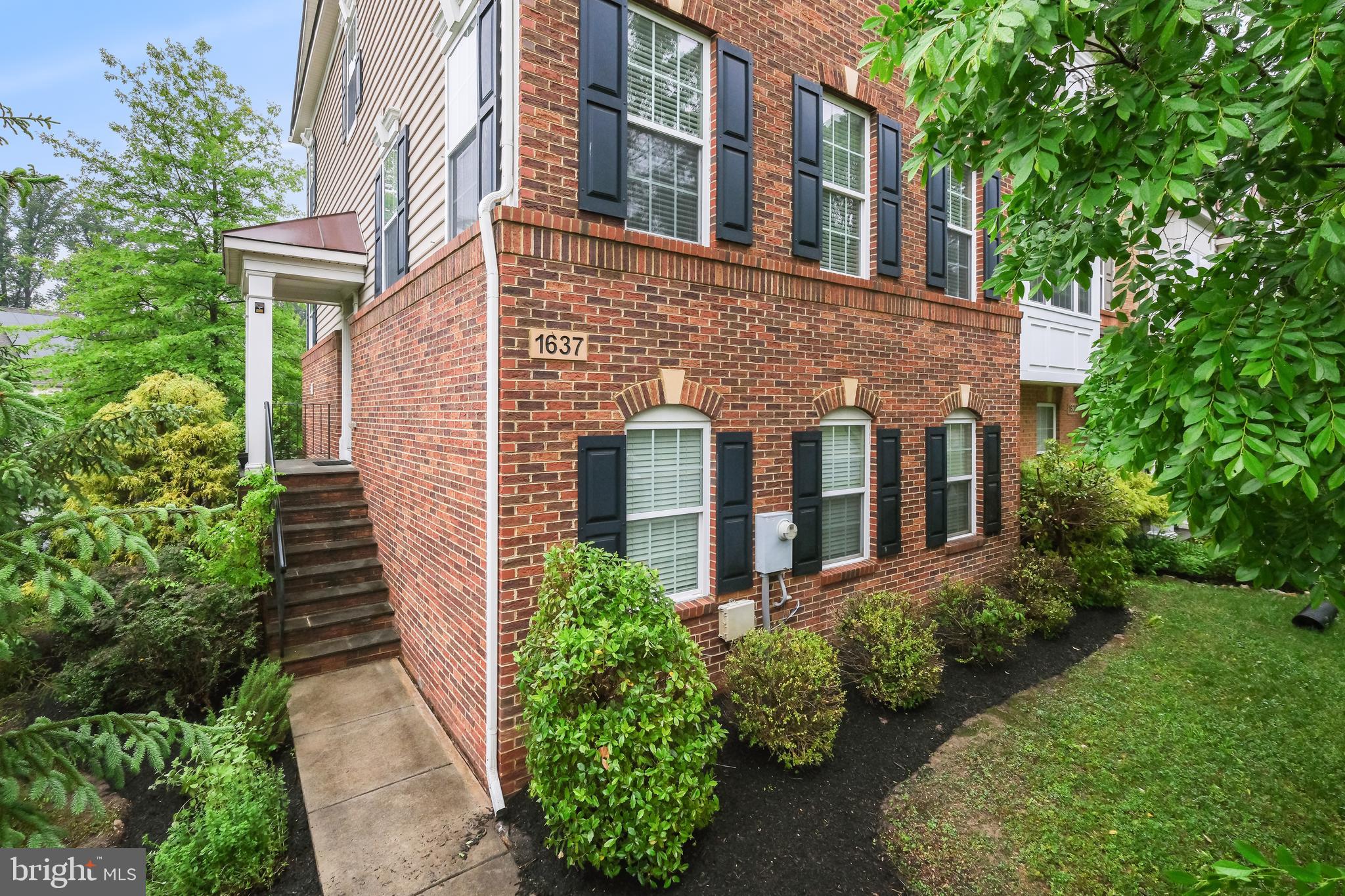 POPLAR RUN - Residential Lease