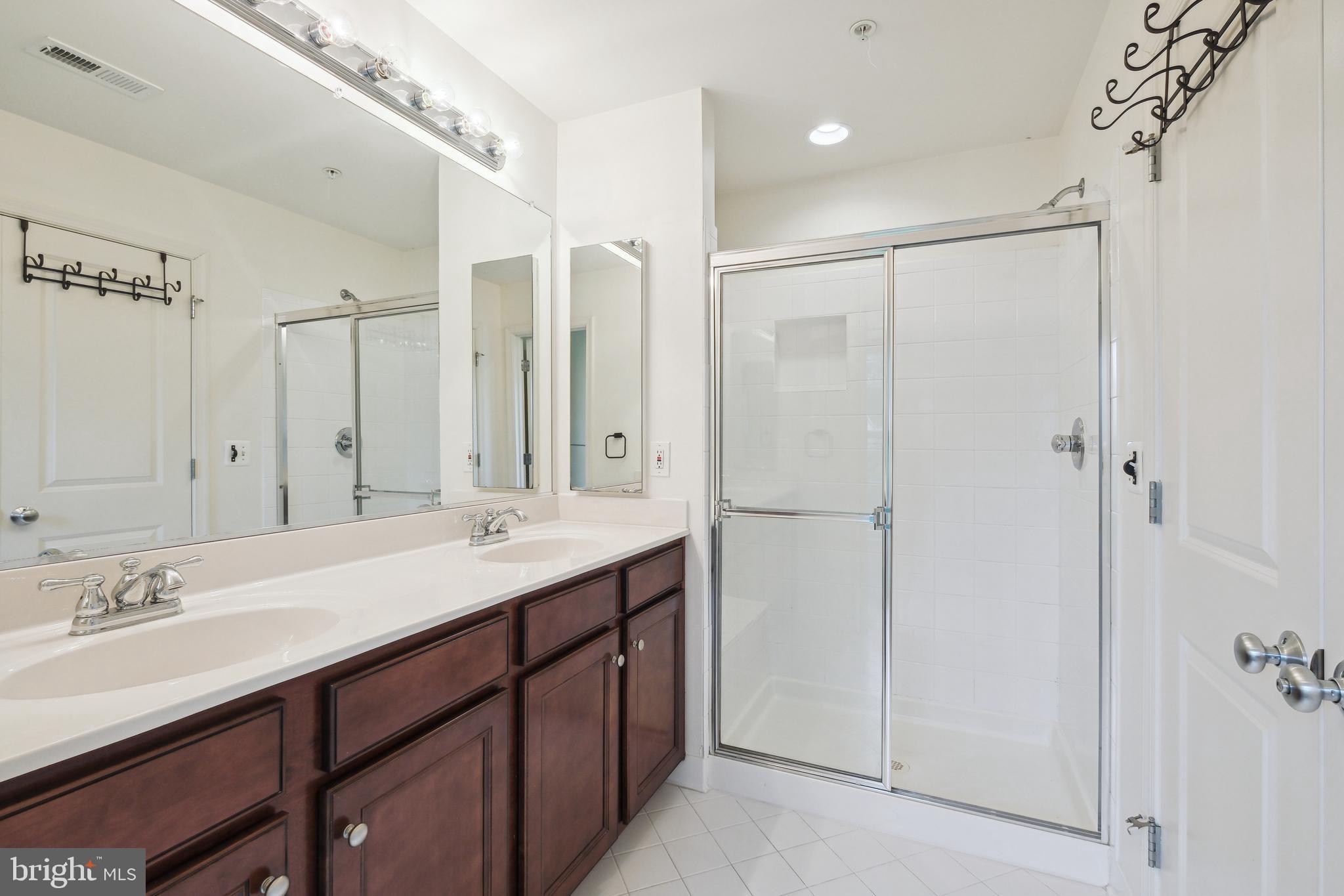 POPLAR RUN - Residential Lease