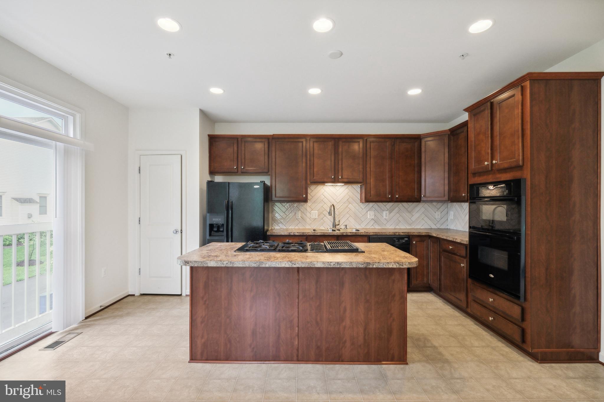 POPLAR RUN - Residential Lease