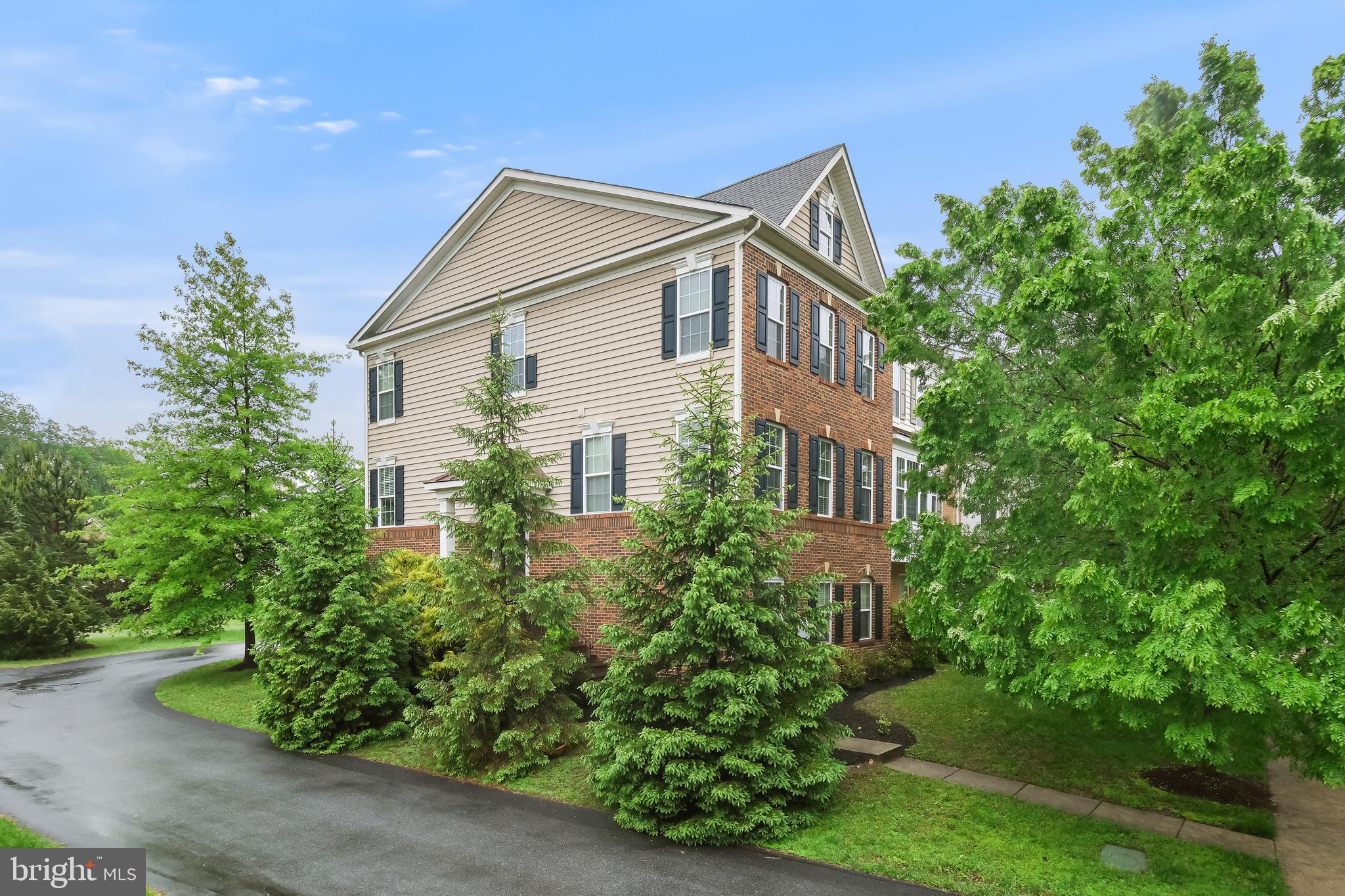 POPLAR RUN - Residential Lease