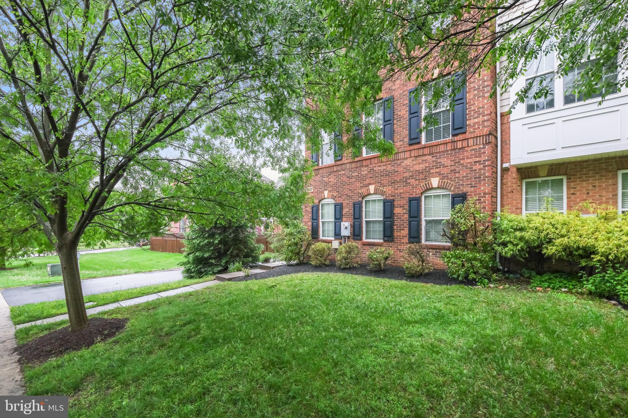 POPLAR RUN - Residential Lease