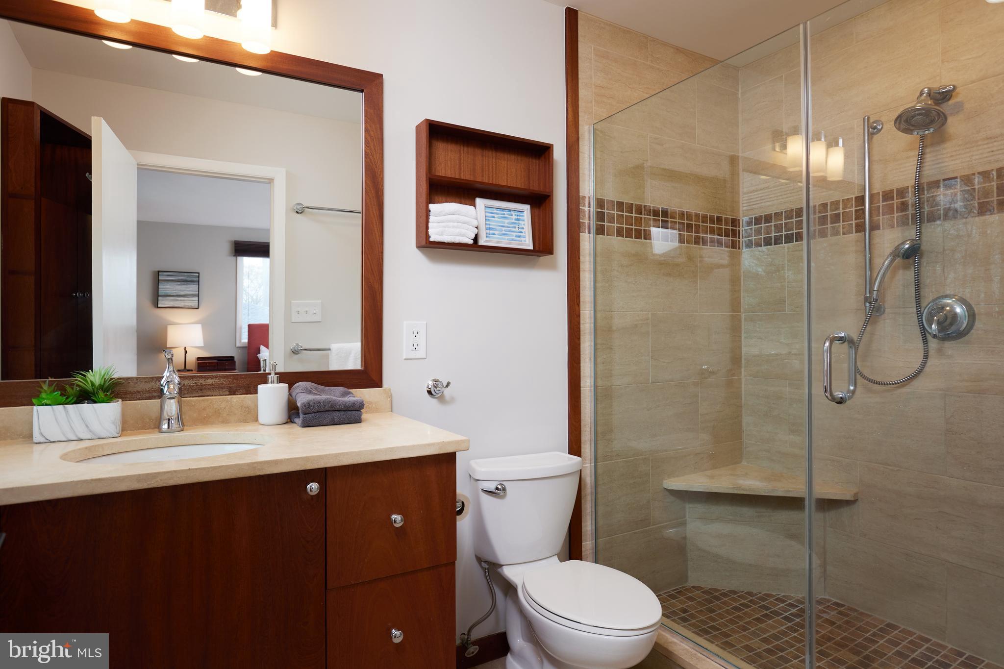 TULIP HILL - Residential