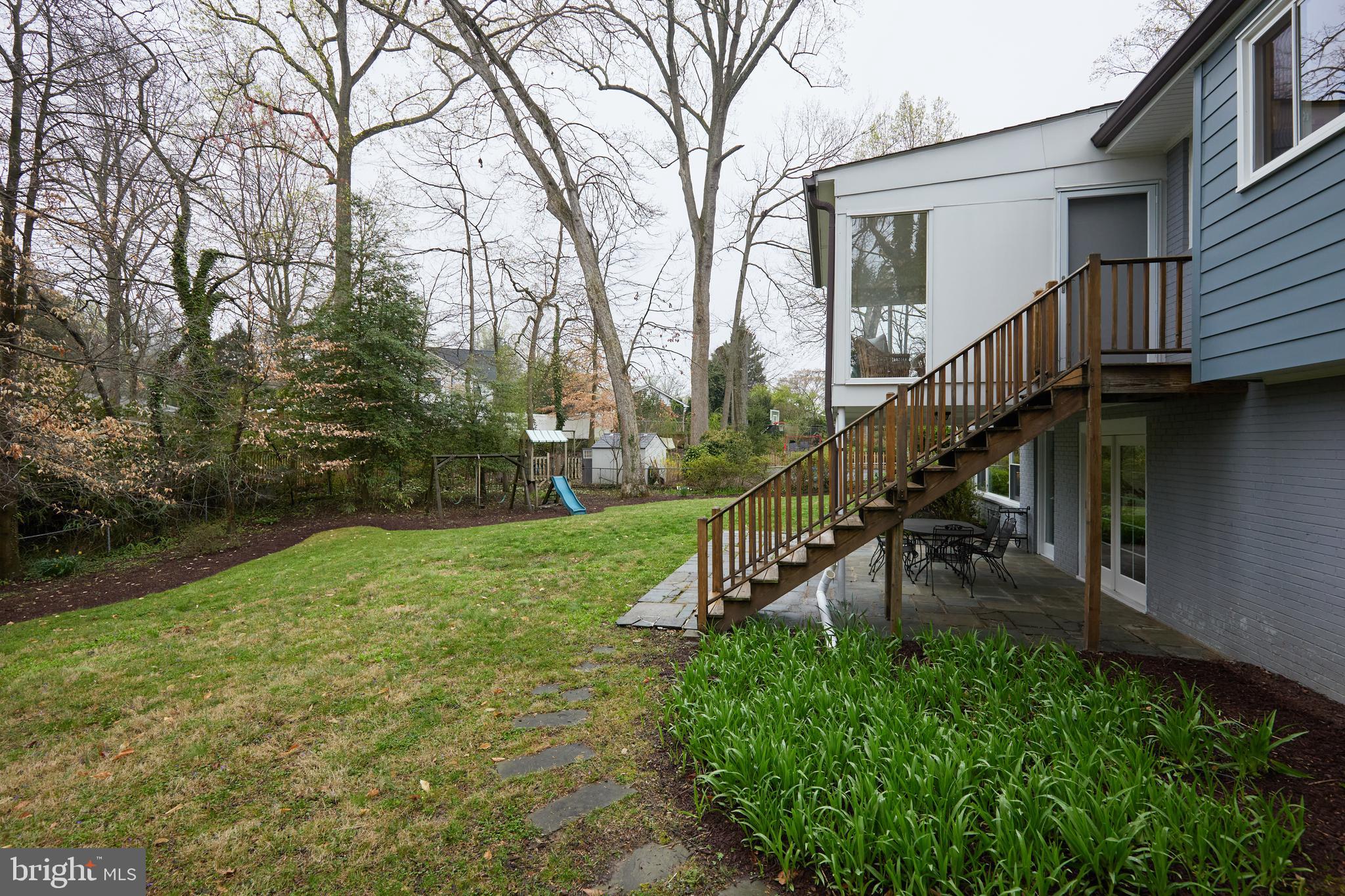 TULIP HILL - Residential