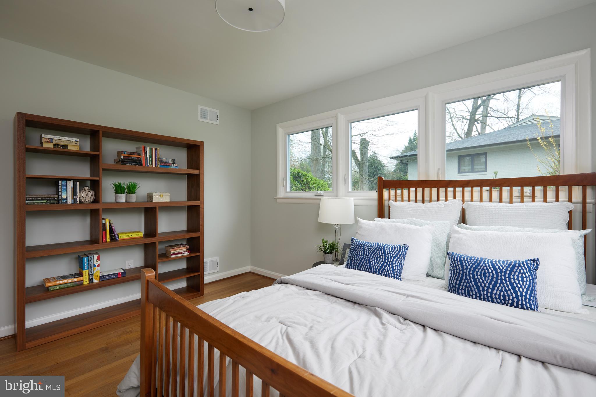 TULIP HILL - Residential