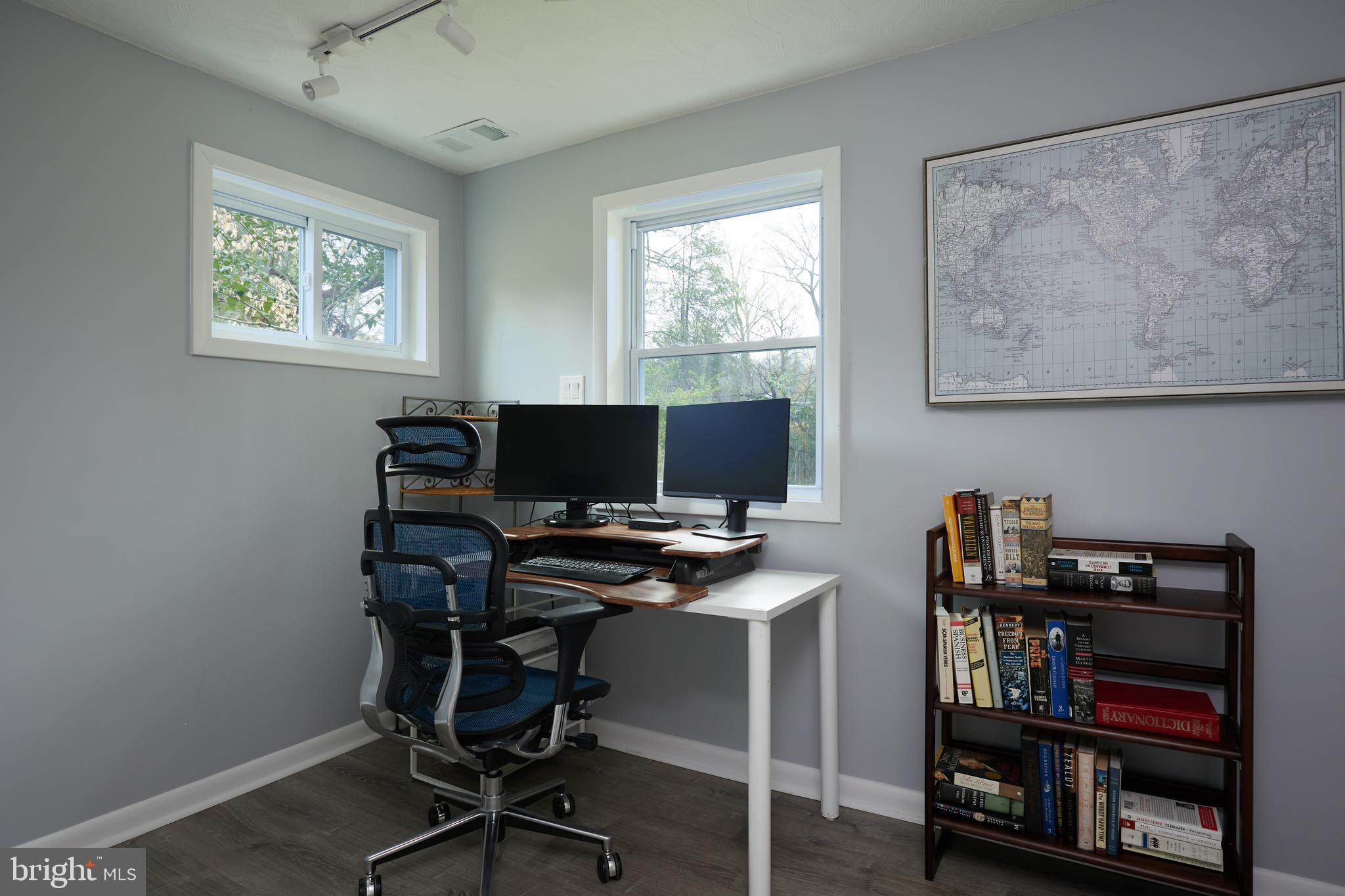 TULIP HILL - Residential