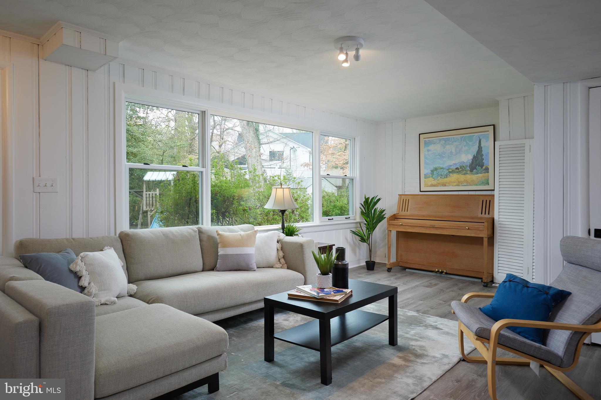 TULIP HILL - Residential