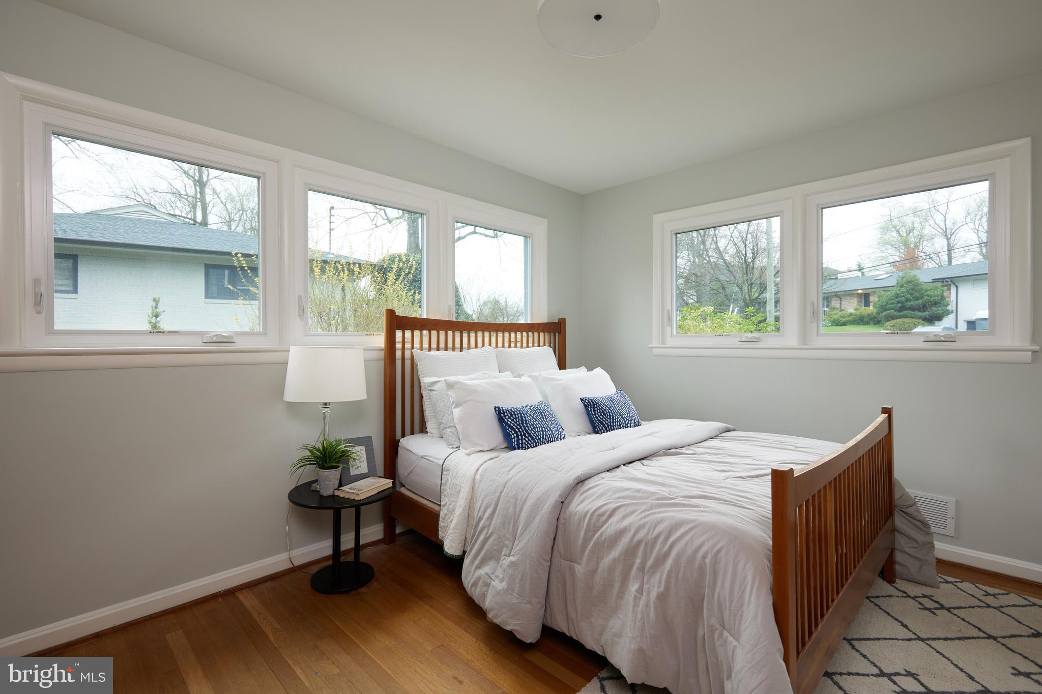 TULIP HILL - Residential