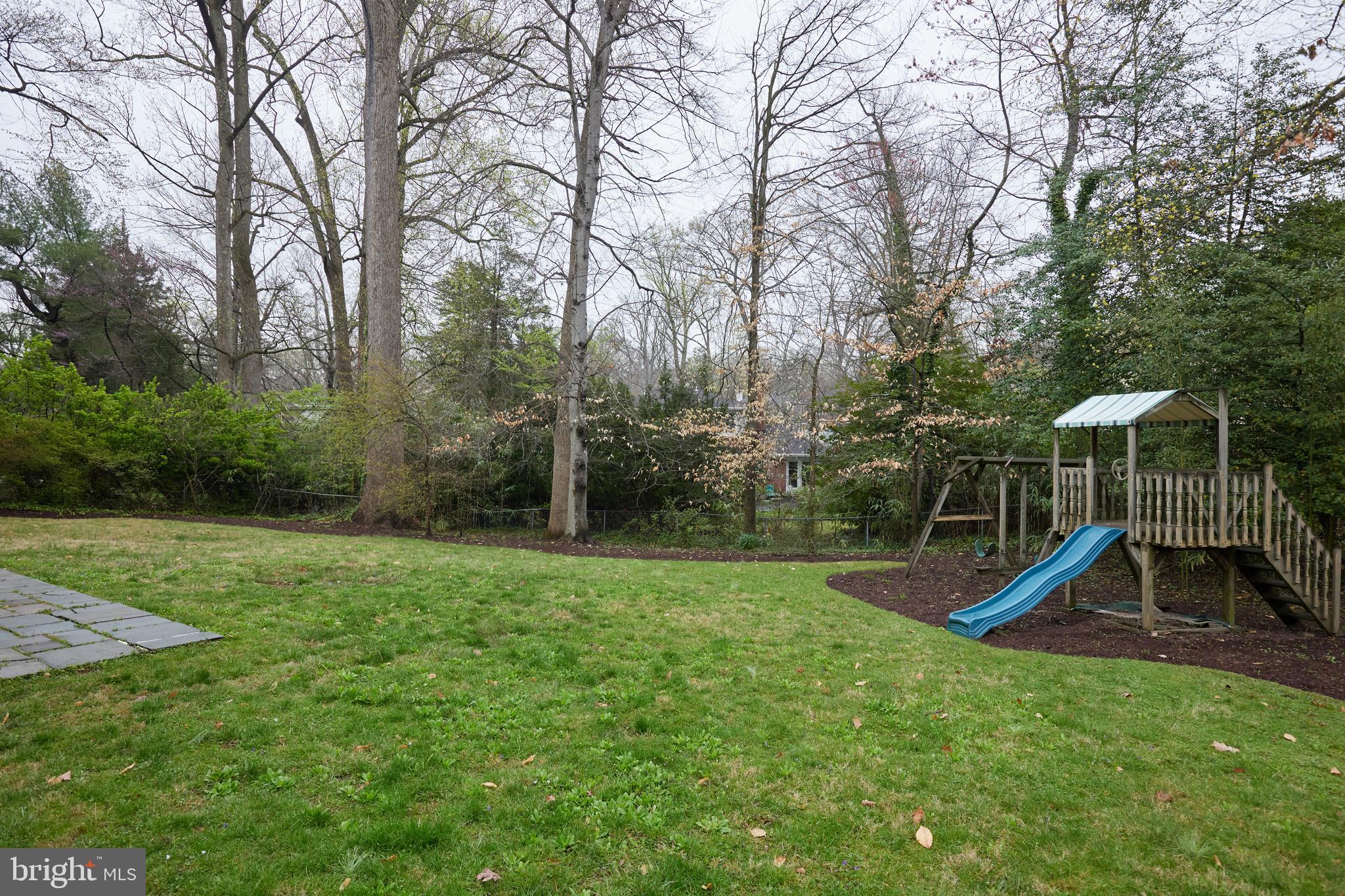 TULIP HILL - Residential