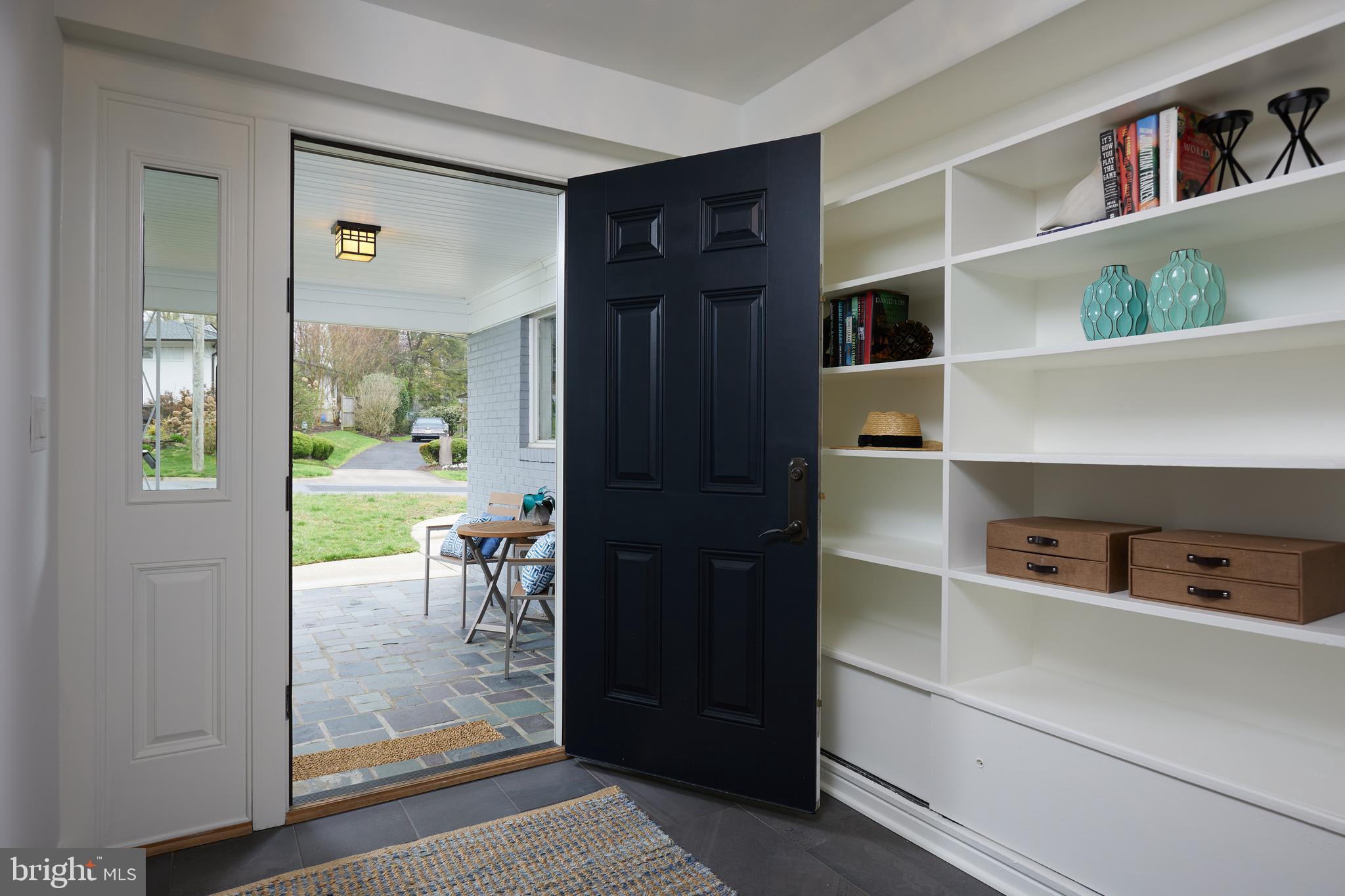 TULIP HILL - Residential