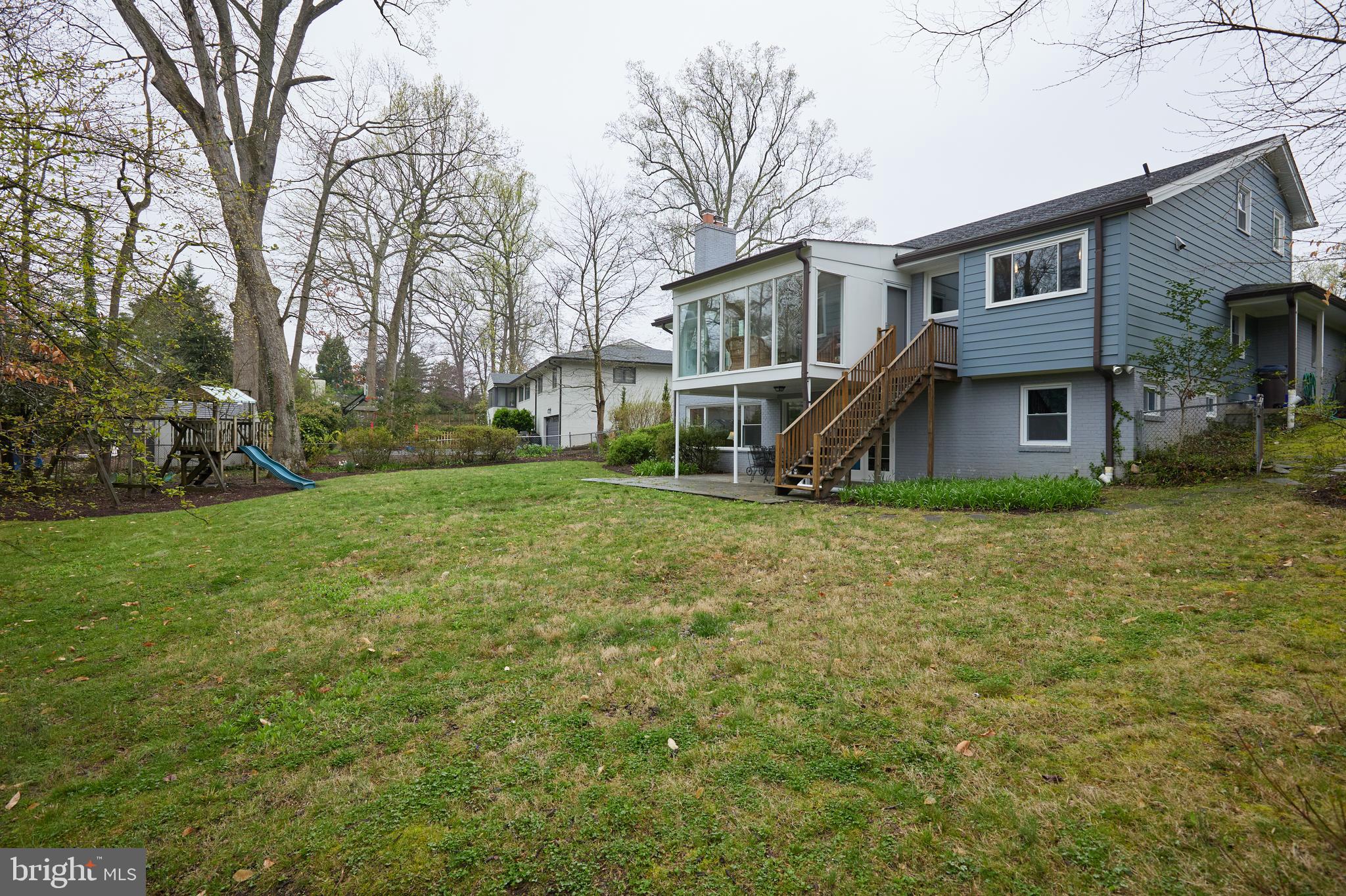 TULIP HILL - Residential