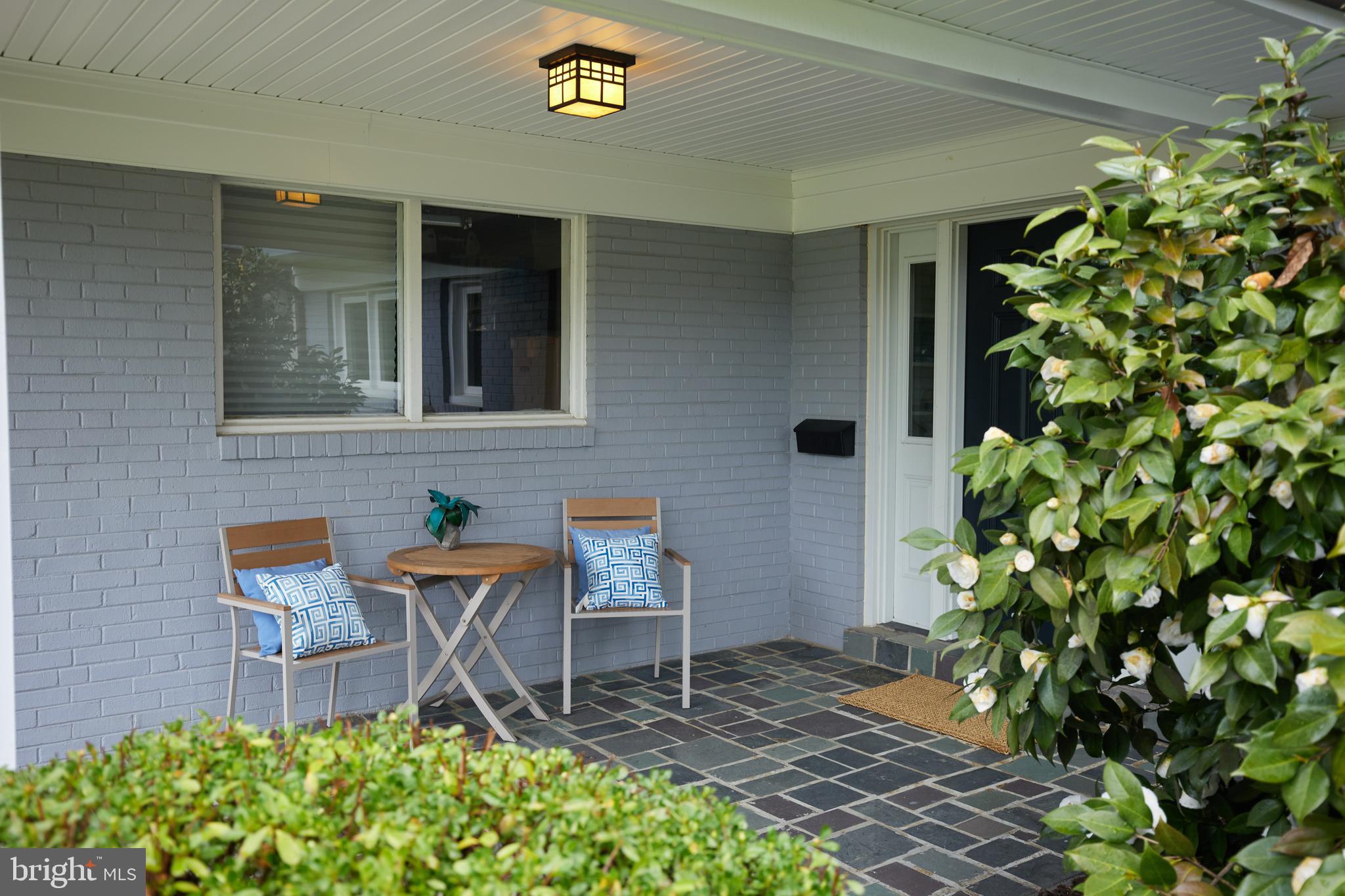 TULIP HILL - Residential