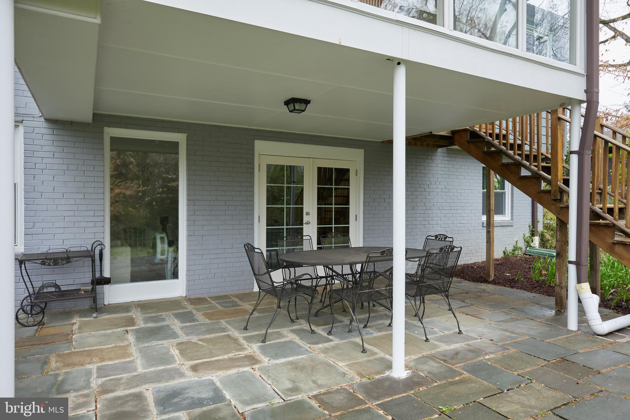 TULIP HILL - Residential