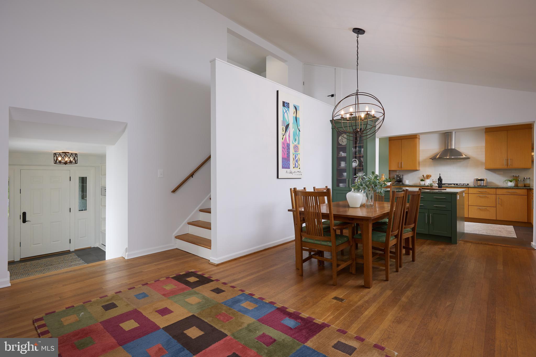 TULIP HILL - Residential