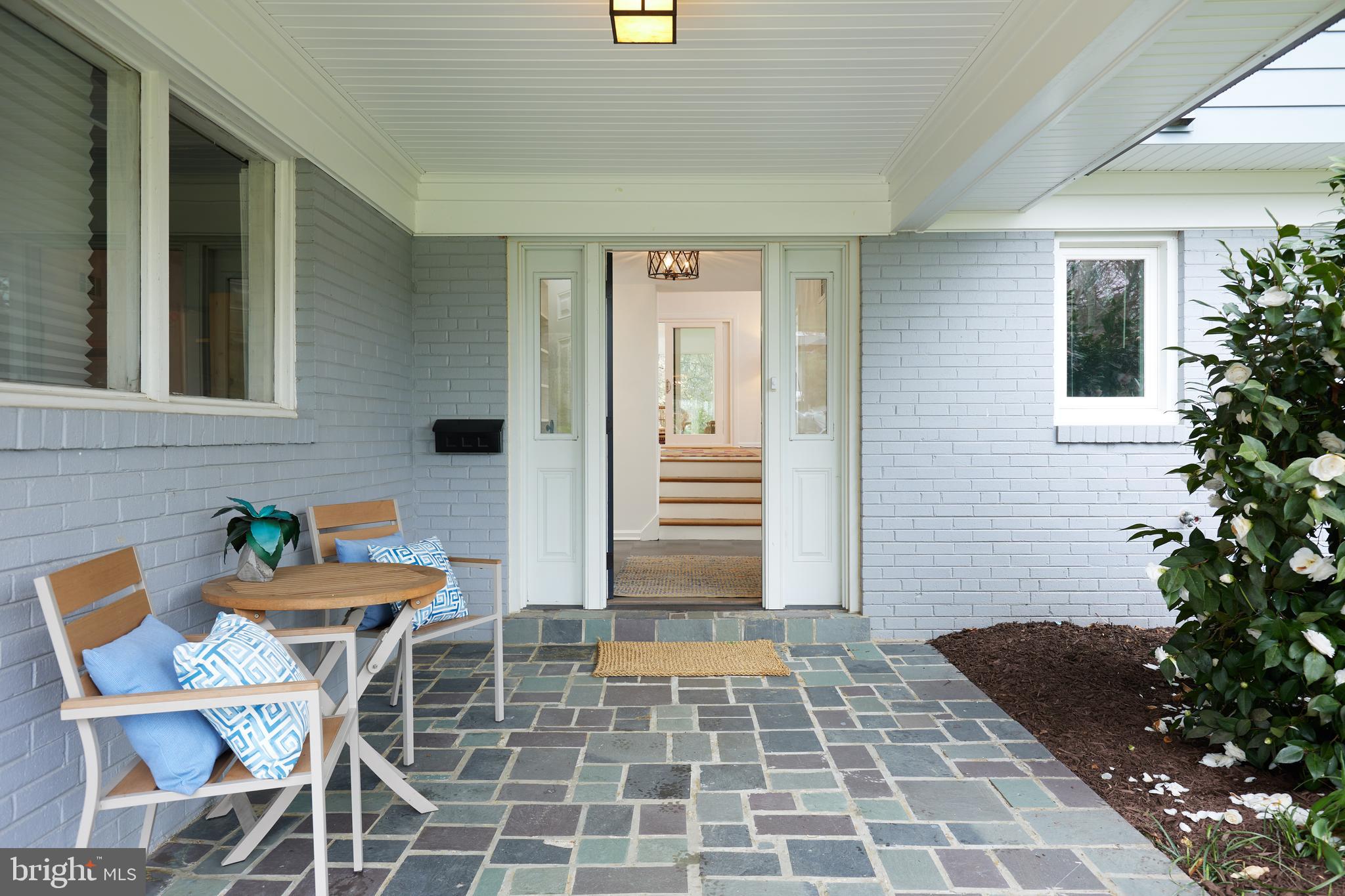 TULIP HILL - Residential