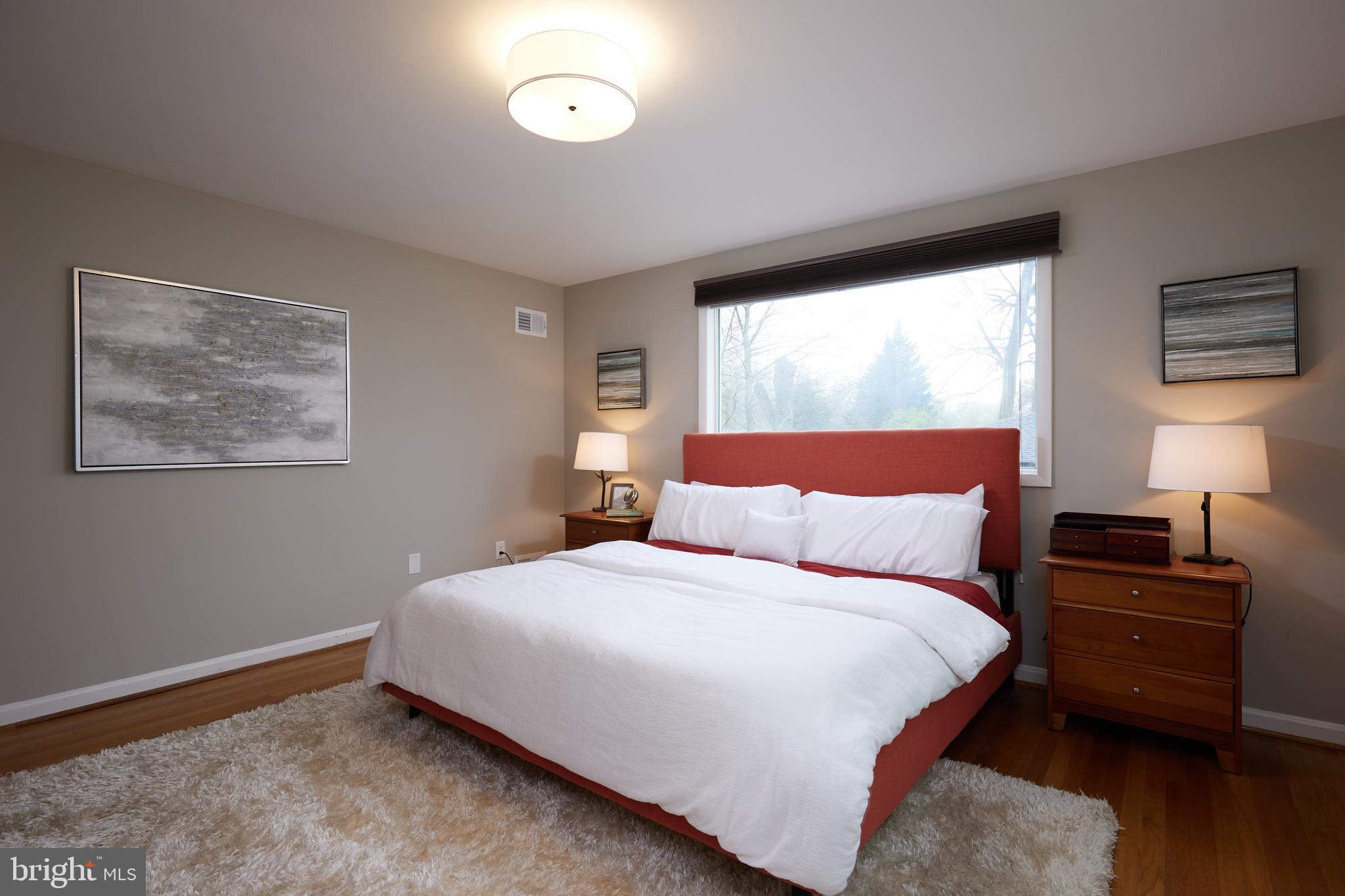 TULIP HILL - Residential