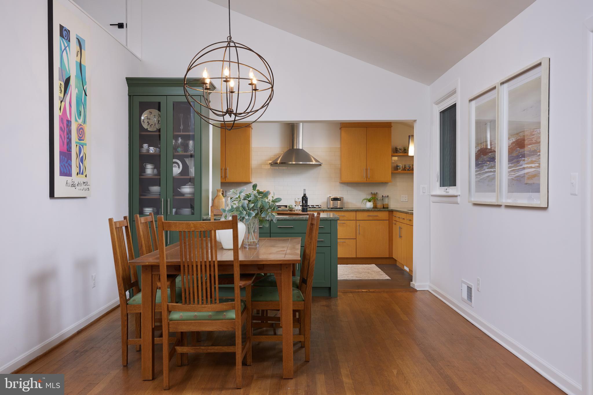 TULIP HILL - Residential