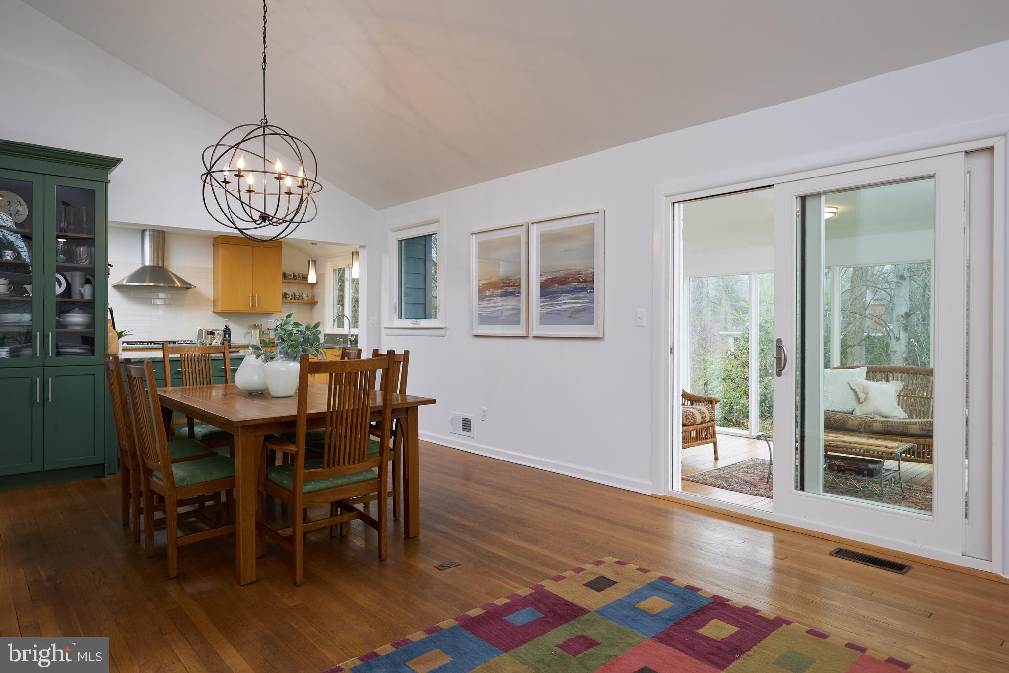 TULIP HILL - Residential