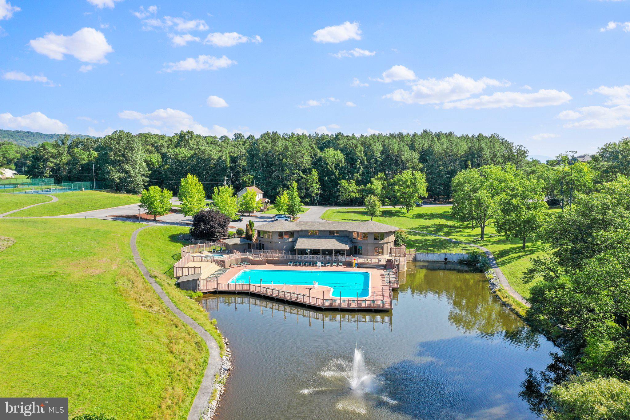 THE WOODS RESORT - Residential