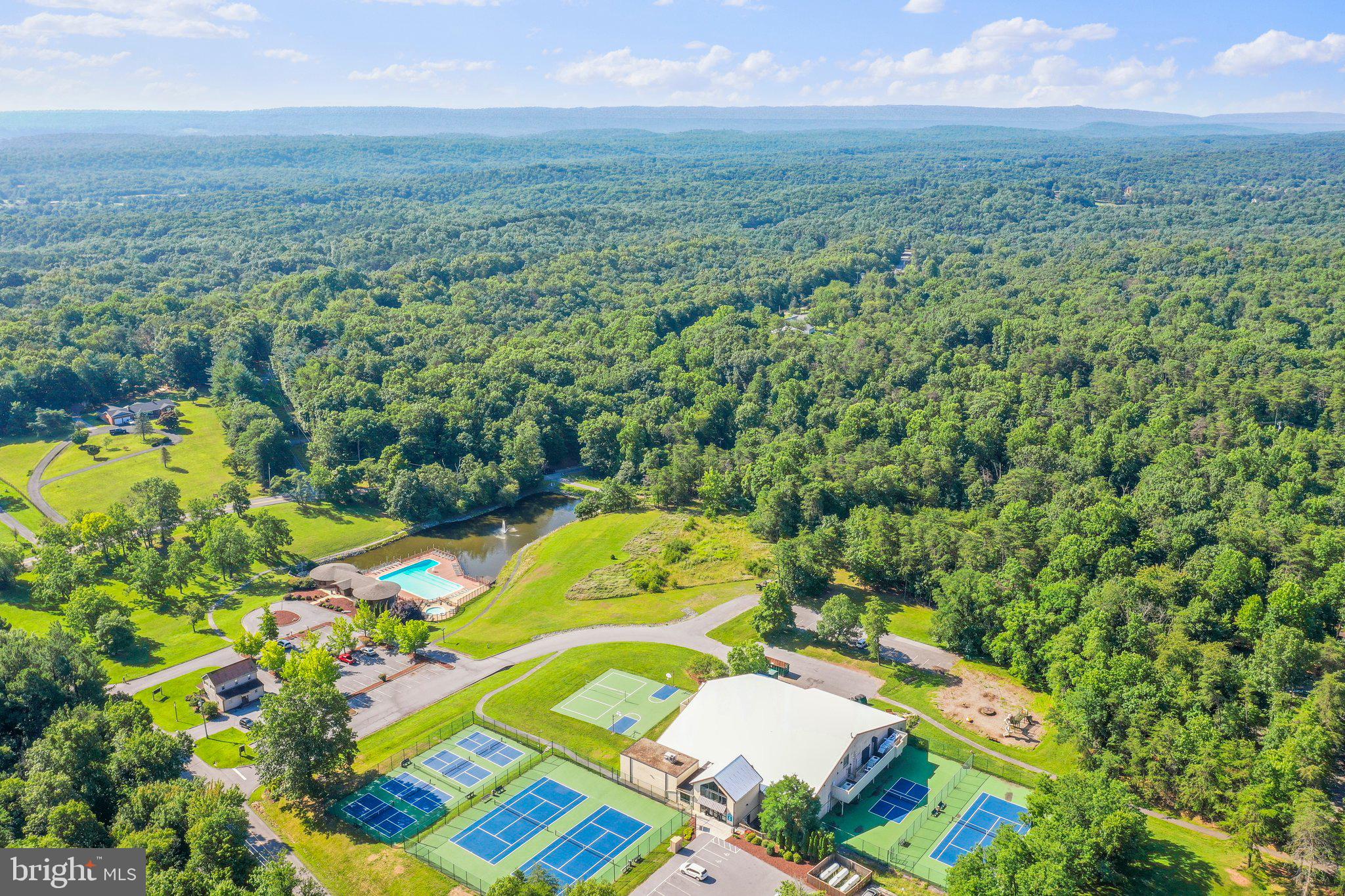 THE WOODS RESORT - Residential