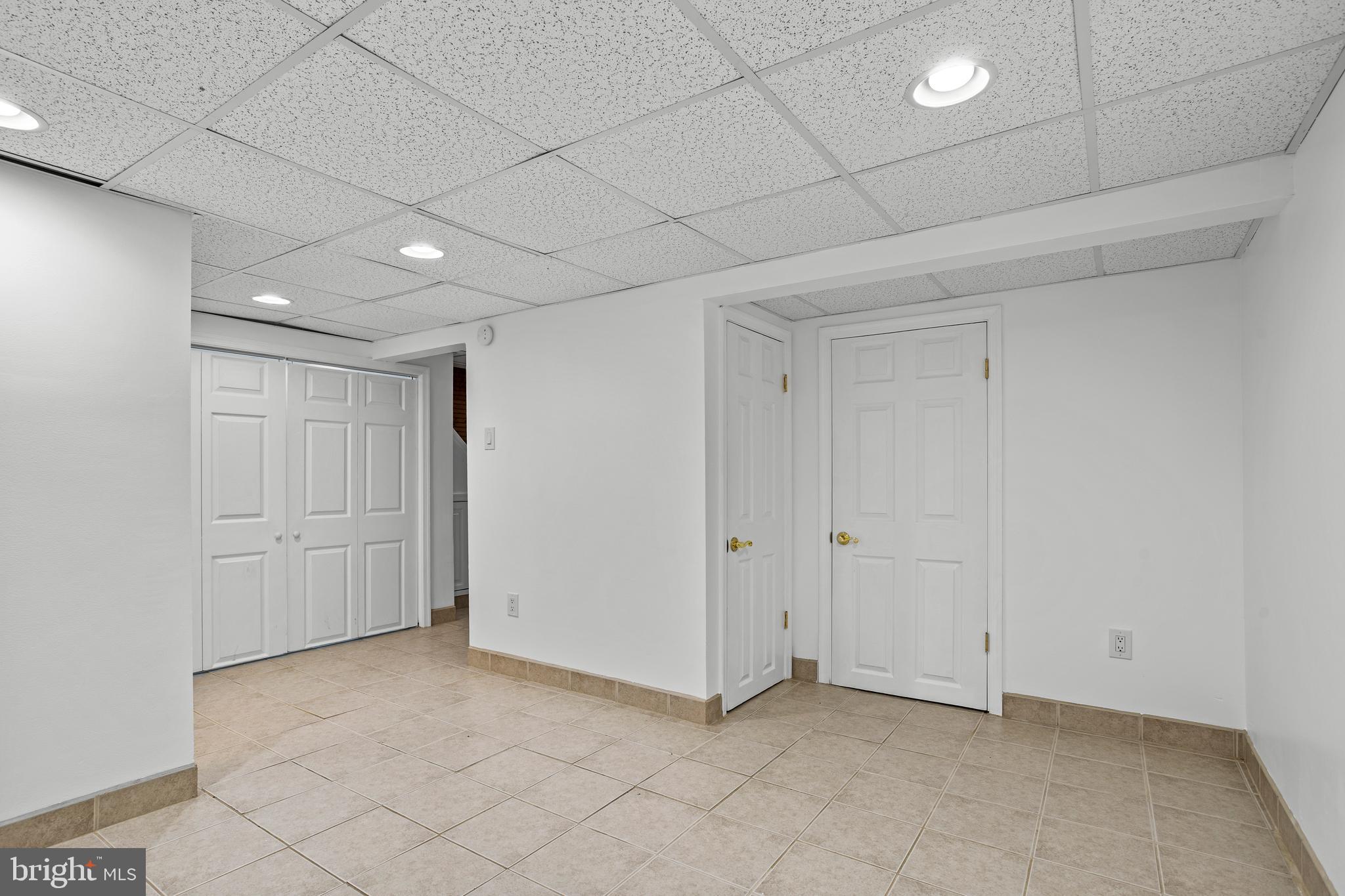 RIDLEY FARMS - Residential