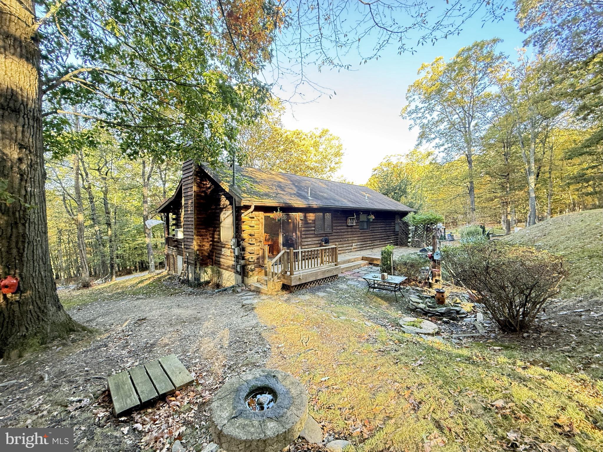 2119 MEADOWLARK CIRCLE