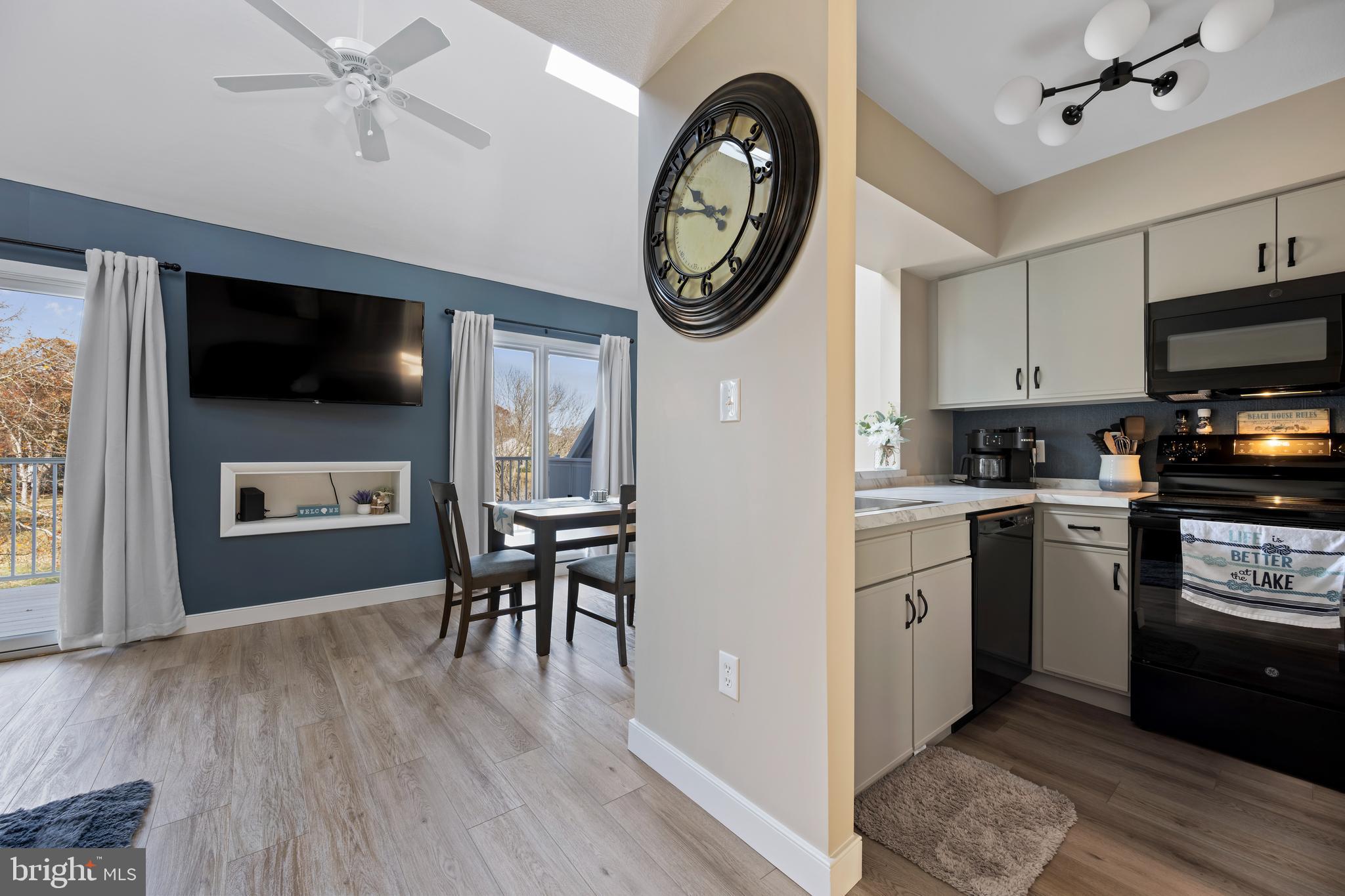 SPRING LAKE - Residential