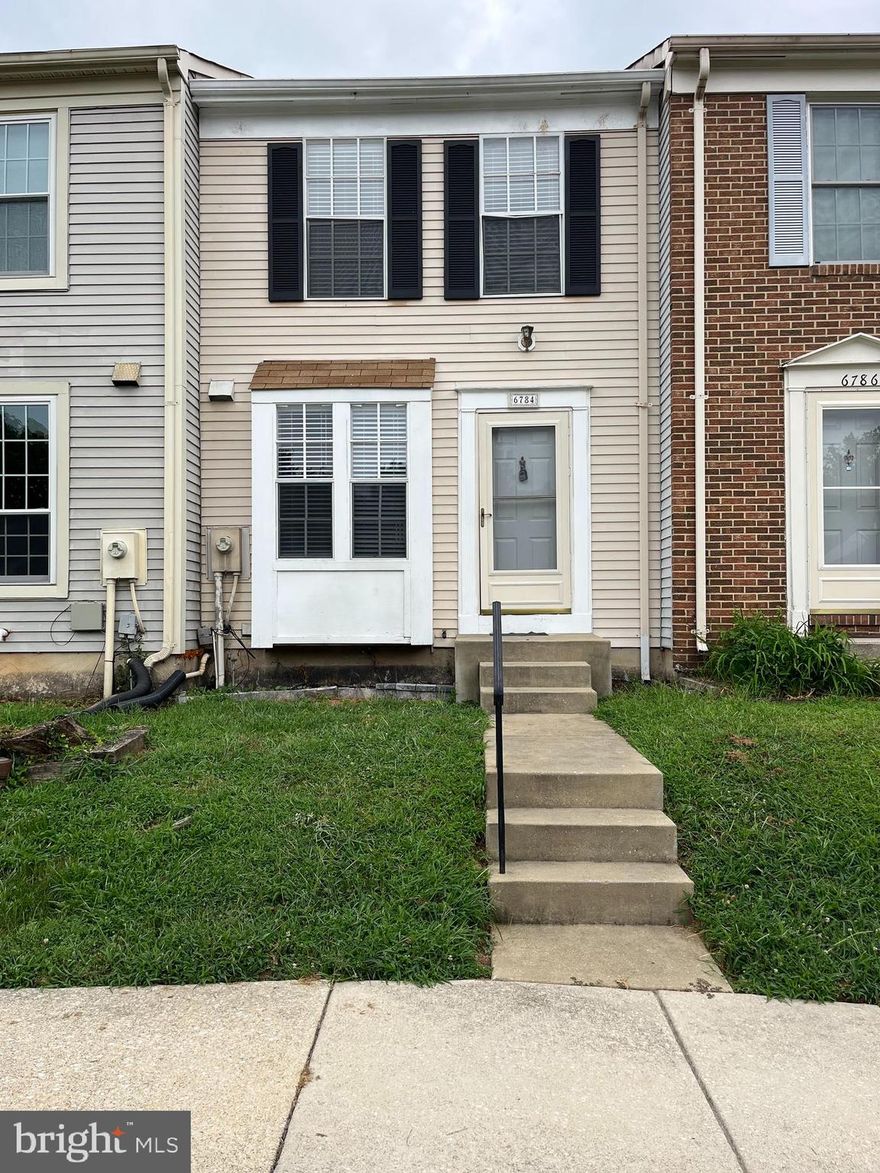 MOVE-IN CONDITION AND READY FOR YOU! wood-burning fireplace, and a walk‑out to a fully fenced back yard  Conveniently located to Rt. 1, 100, I-95, 195, BWI, NSA, Ft. Meade, Shopping, Dining, Library, Parks, Bike Paths, Timbers of Troy Golf Course, and Ducketts Lane Elementary School. Community tot lot and tennis court.